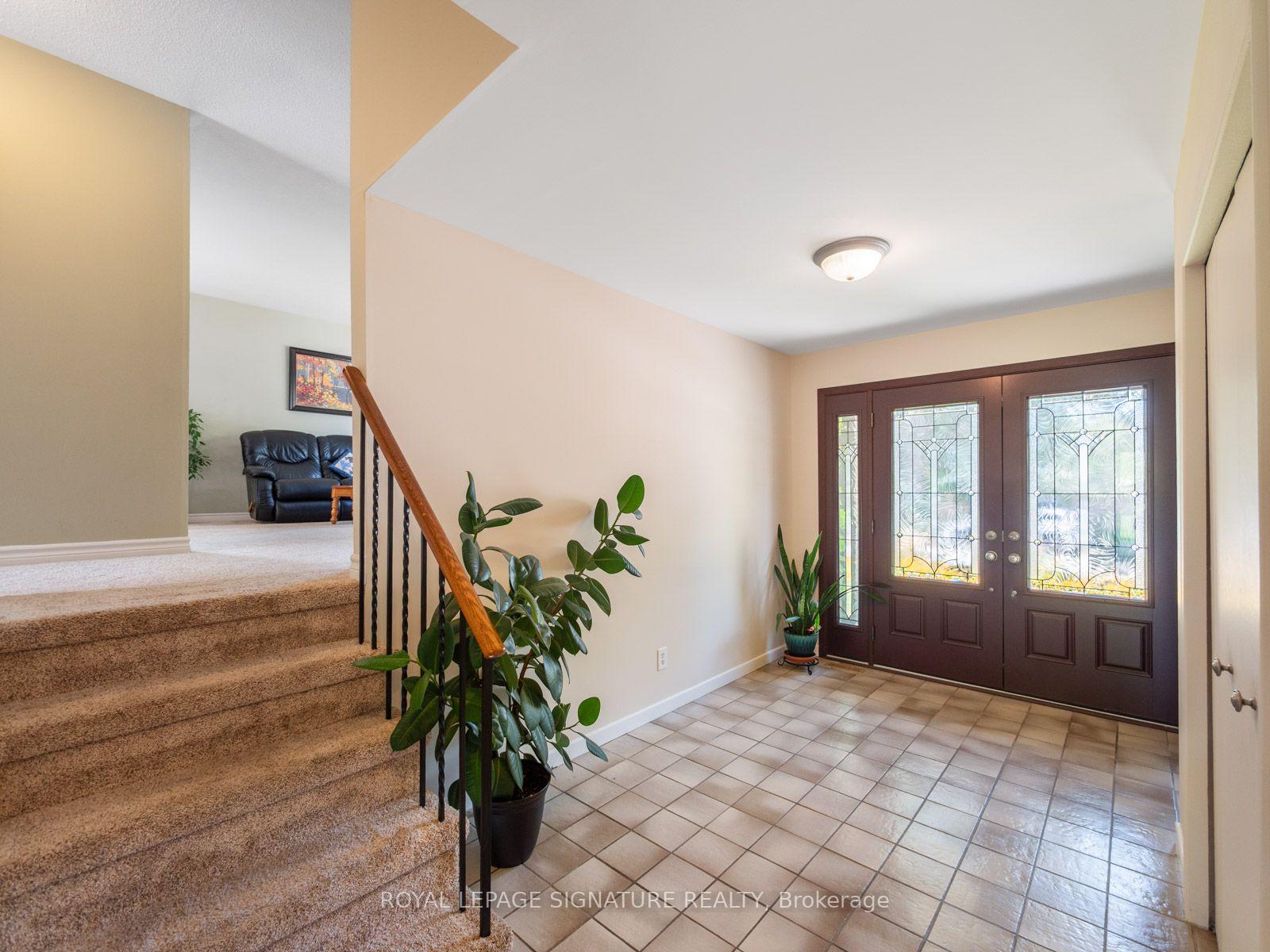 Photo 4 of 9 Birch Court, Aurora, Aurora Village — HOMEH