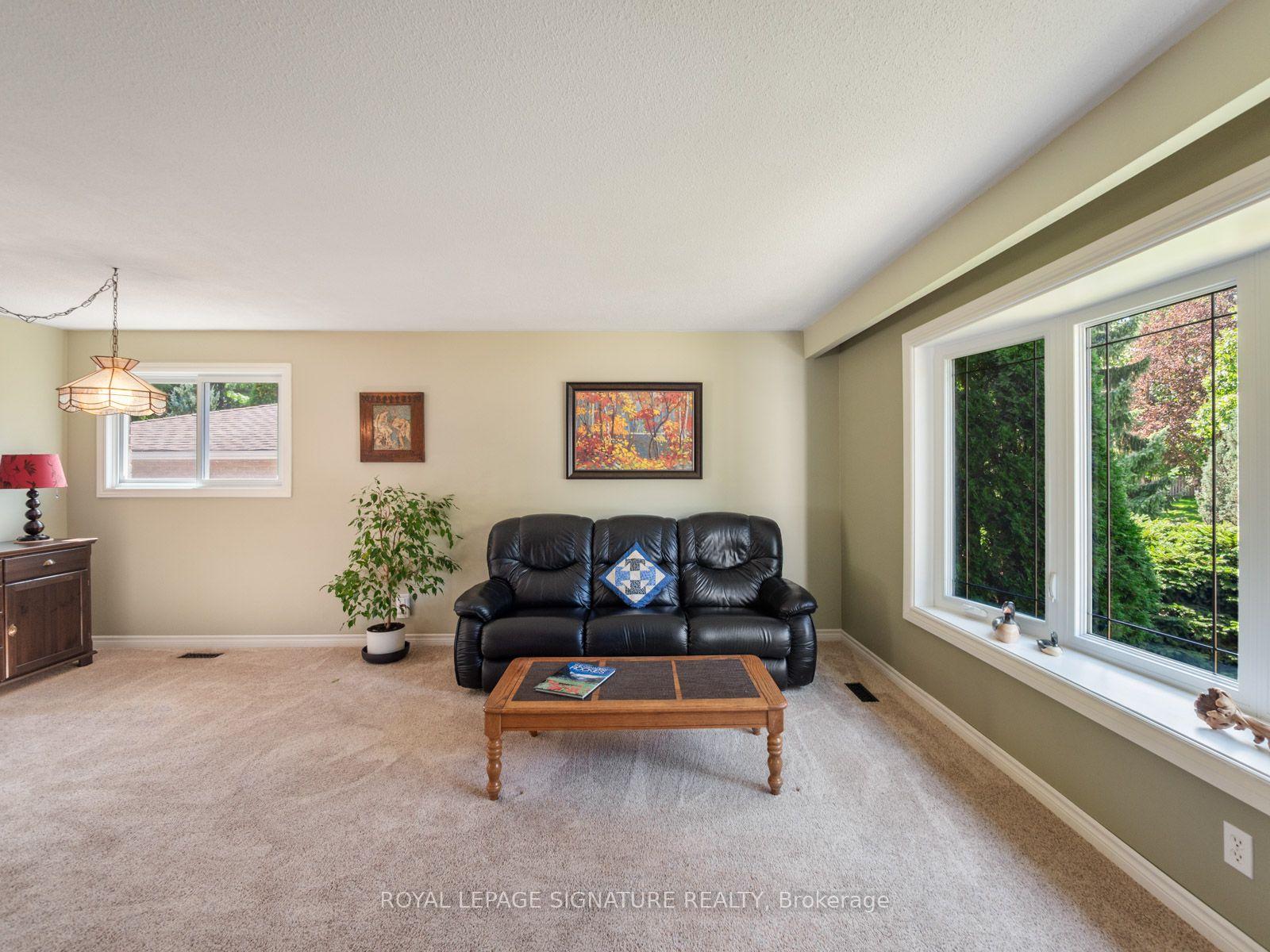 Photo 6 of 9 Birch Court, Aurora, Aurora Village — HOMEH