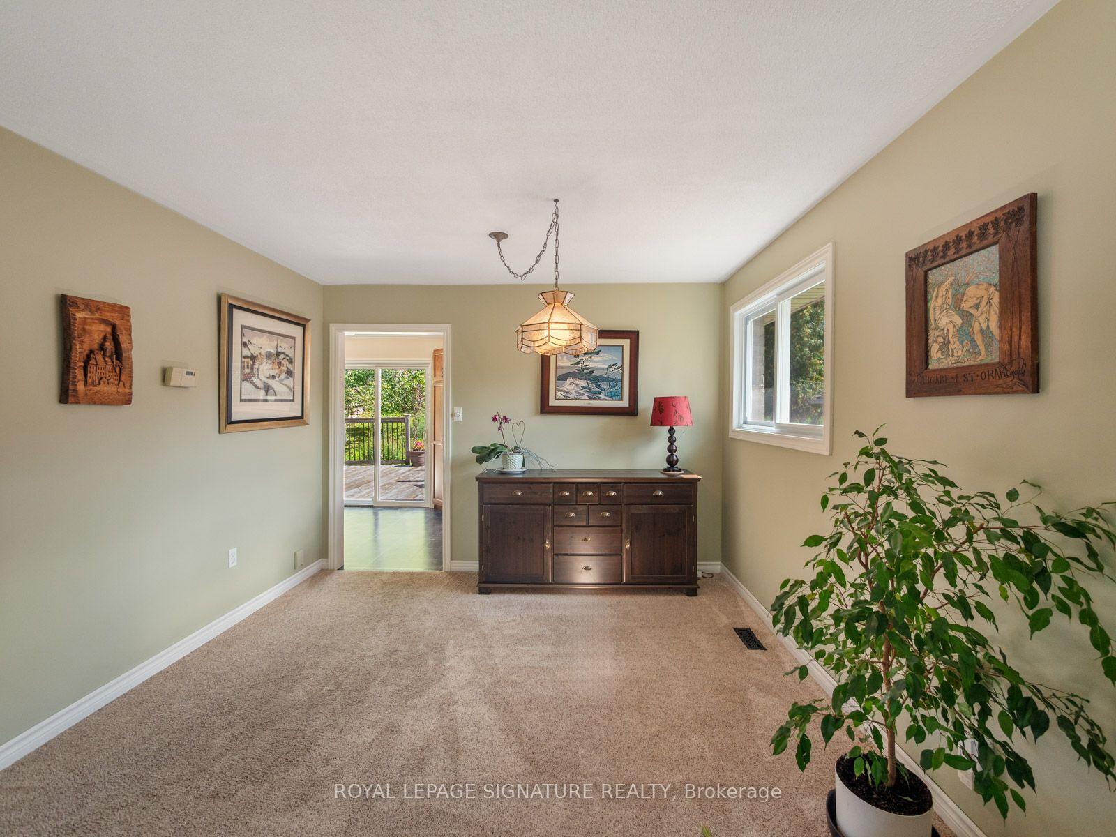 Photo 11 of 9 Birch Court, Aurora, Aurora Village — HOMEH