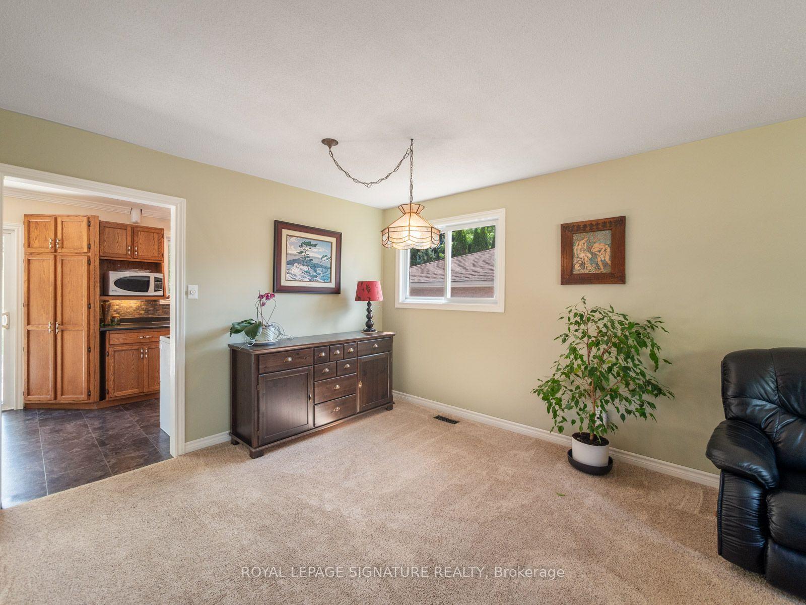 Photo 12 of 9 Birch Court, Aurora, Aurora Village — HOMEH