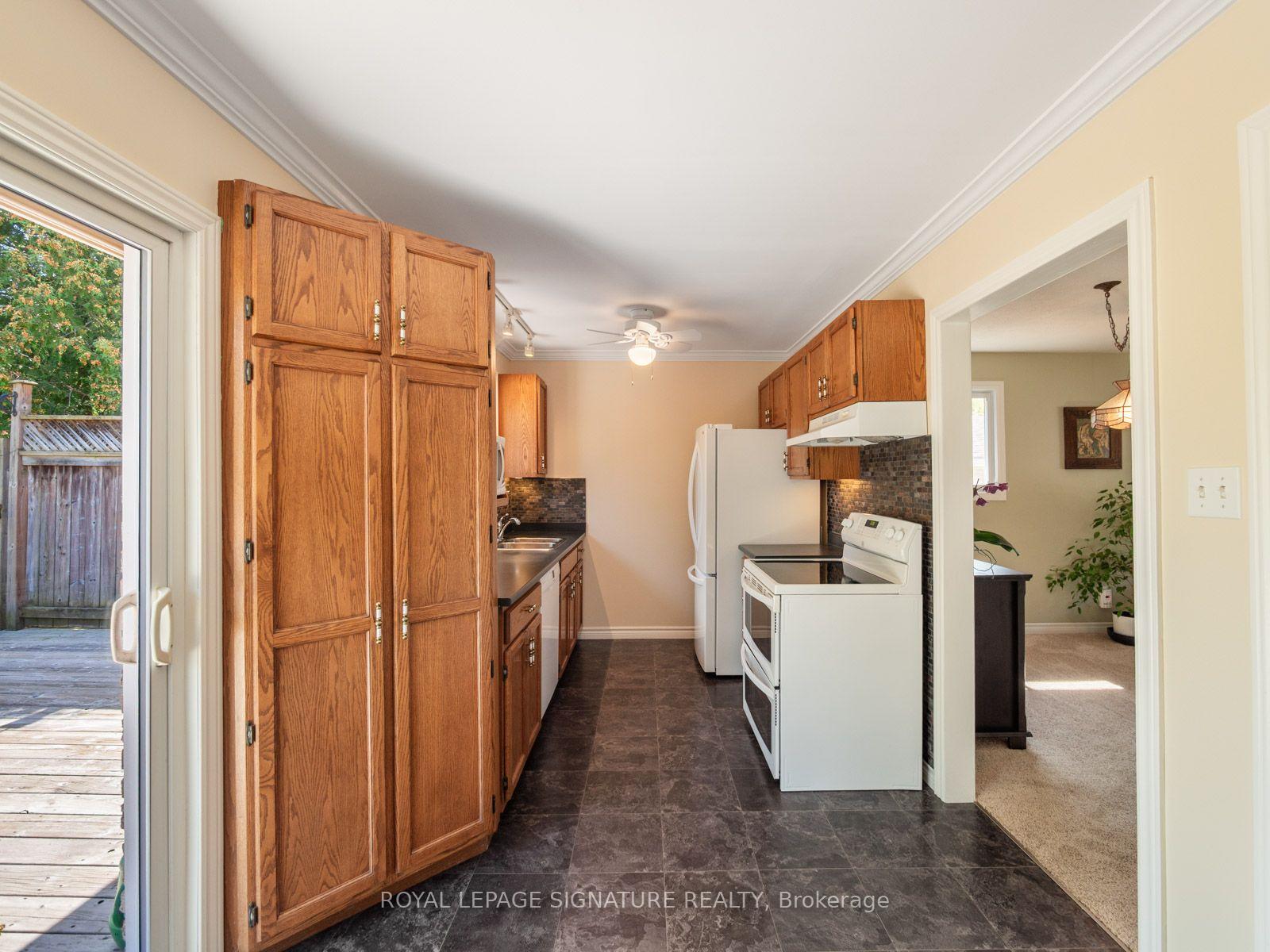 Photo 16 of 9 Birch Court, Aurora, Aurora Village — HOMEH