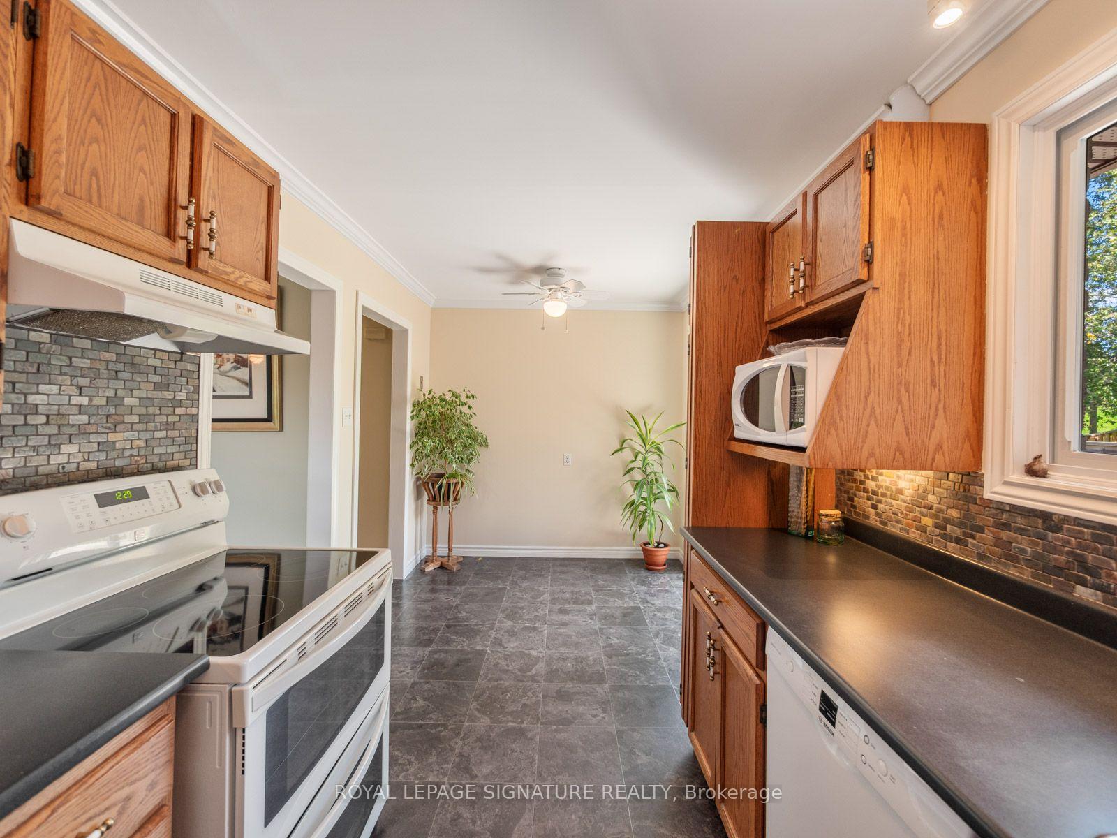 Photo 22 of 9 Birch Court, Aurora, Aurora Village — HOMEH