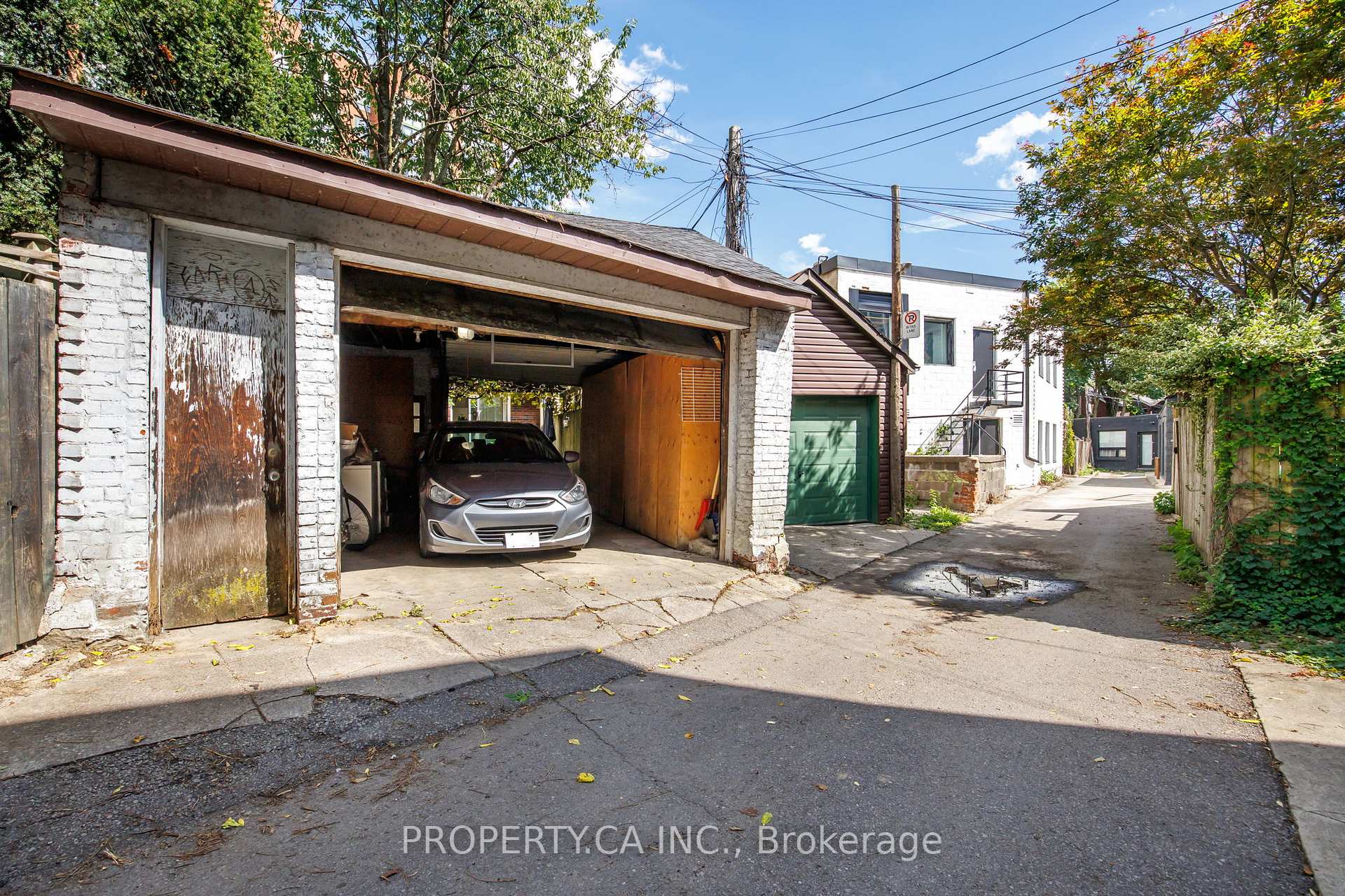 Photo 15 of 195 Niagara Street, Toronto, Niagara — HOMEH