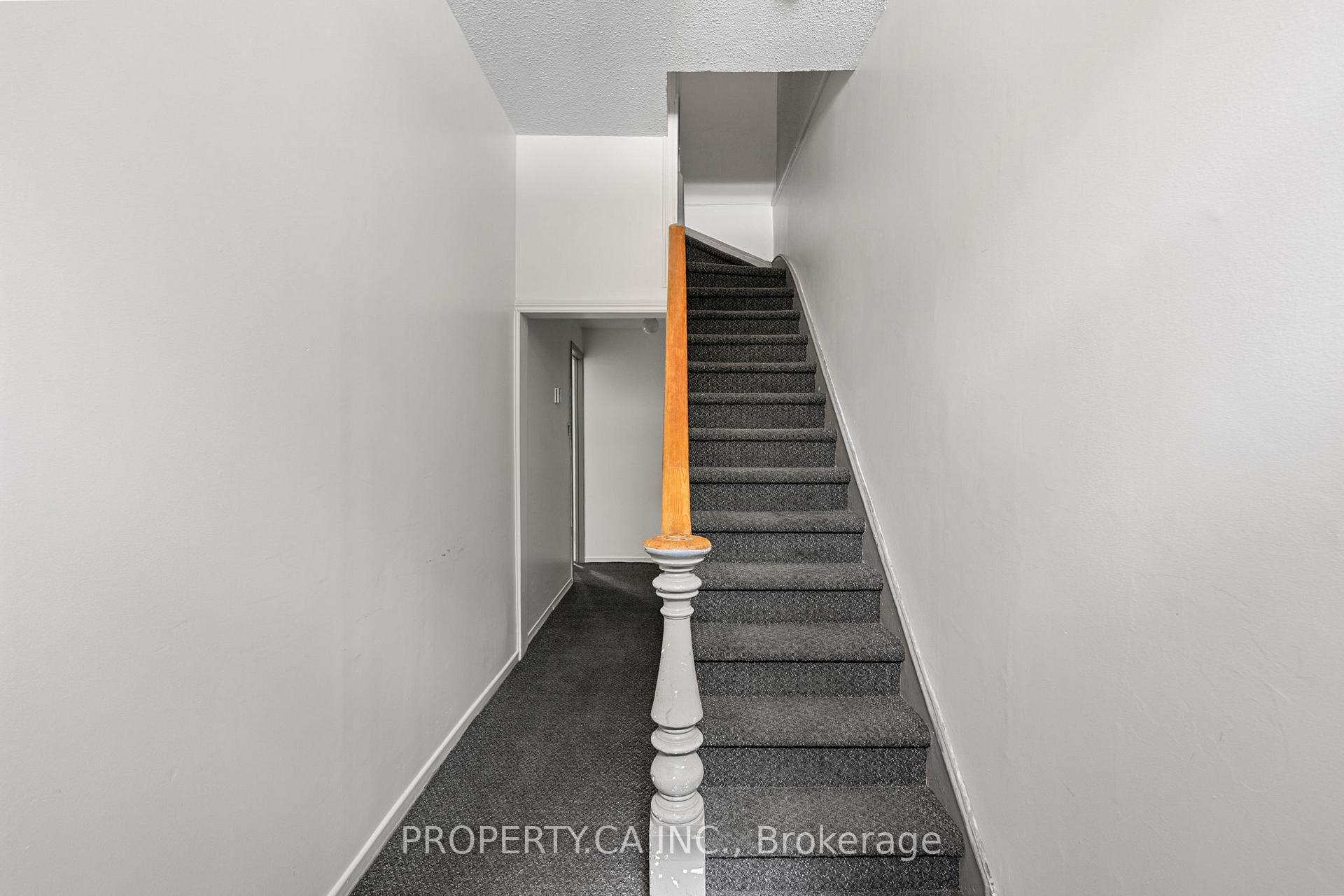 Photo 16 of 195 Niagara Street, Toronto, Niagara — HOMEH