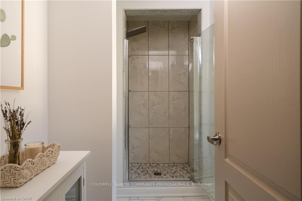 Photo 25 of 50 Norway Avenue, Hamilton, Blakeley — HOMEH