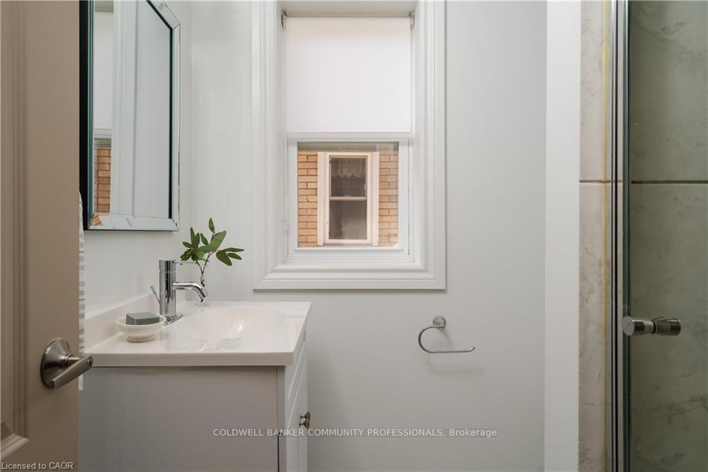 Photo 28 of 50 Norway Avenue, Hamilton, Blakeley — HOMEH