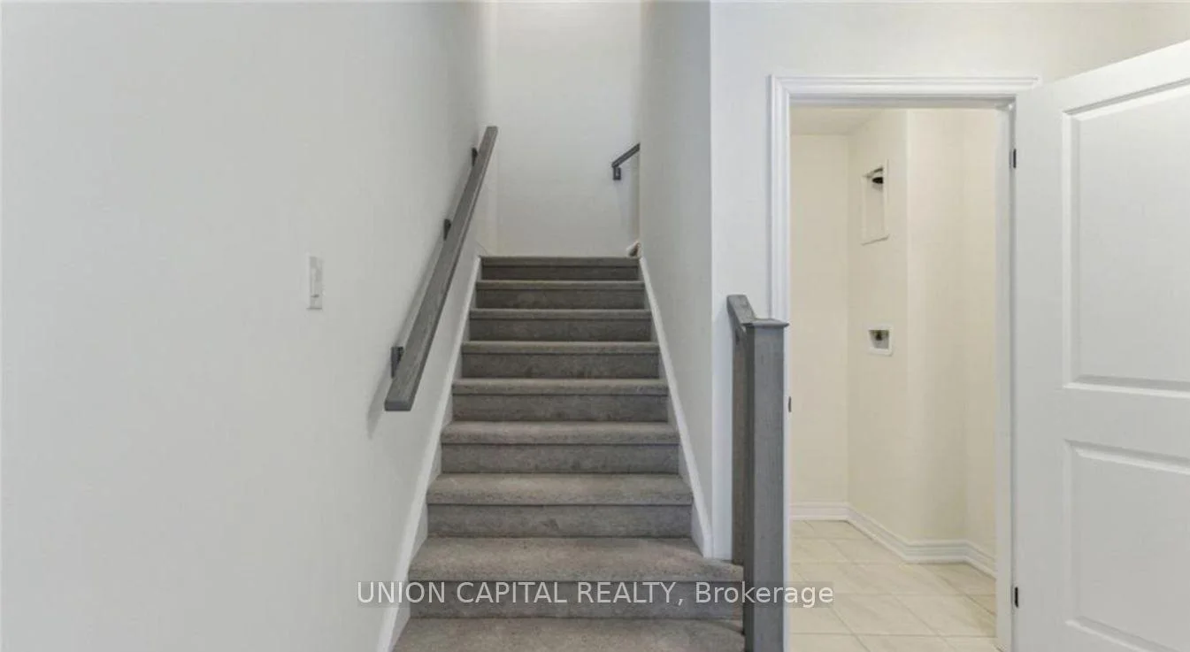 Photo 12 of Unit 118, 10 Birmingham Drive, Cambridge, Hillcrest/Forbes Park — HOMEH