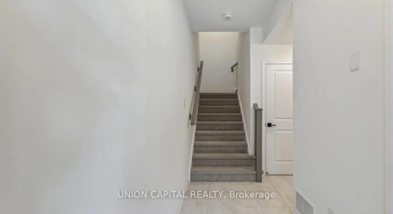 Photo 13 of Unit 118, 10 Birmingham Drive, Cambridge, Hillcrest/Forbes Park — HOMEH