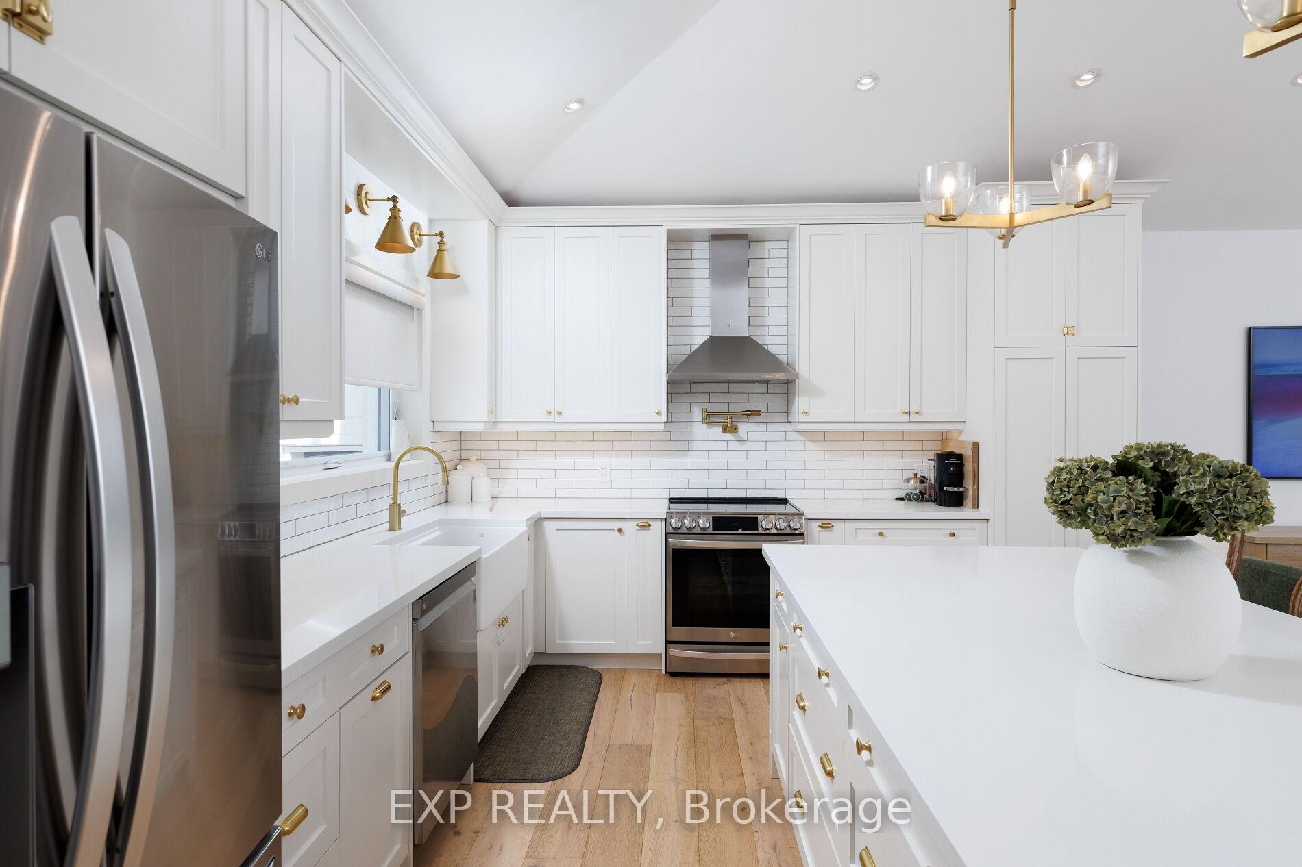 Photo 1 of 1761 Coram Crescent, Mississauga, Applewood — HOMEH