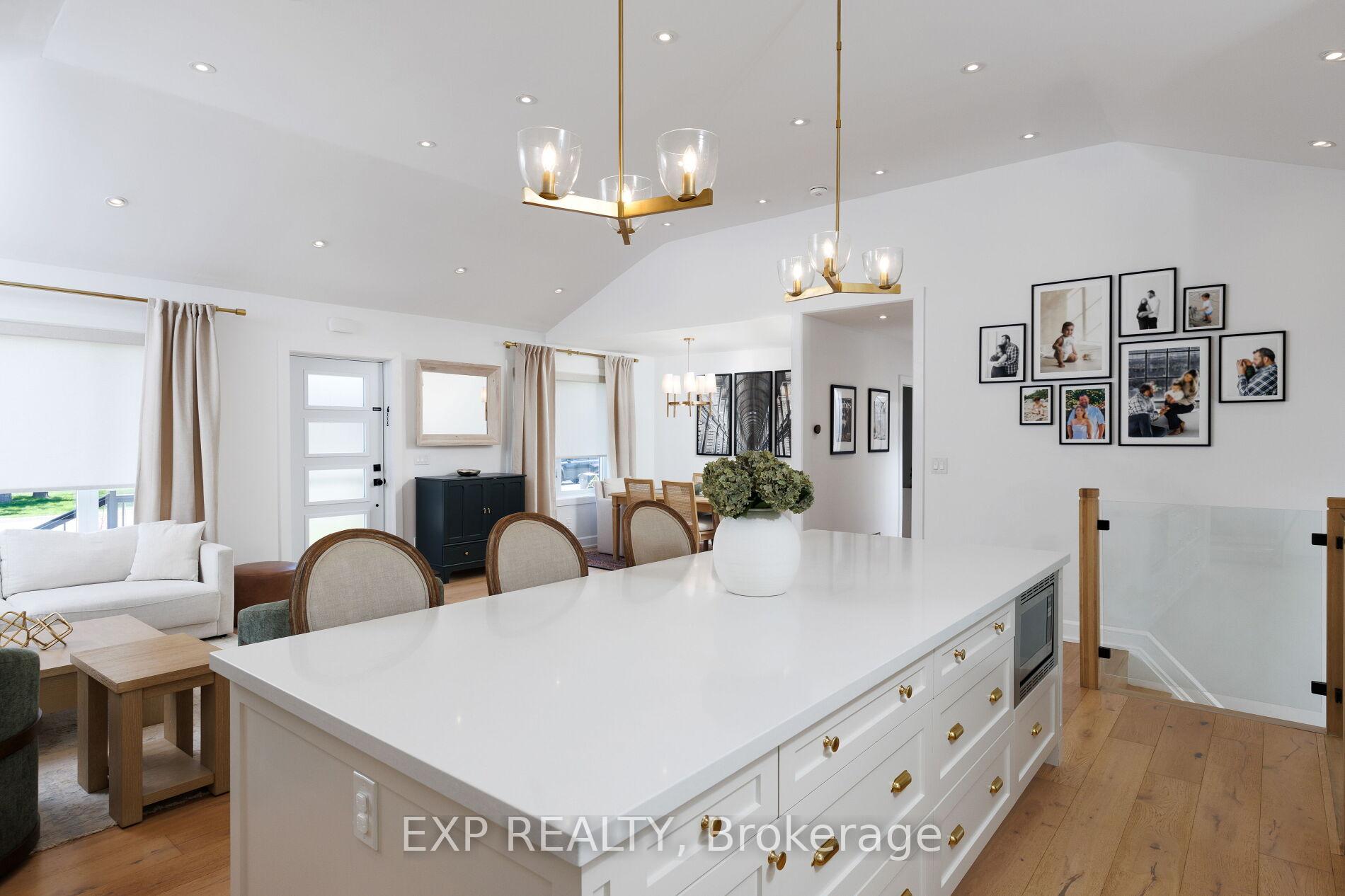 Photo 9 of 1761 Coram Crescent, Mississauga, Applewood — HOMEH