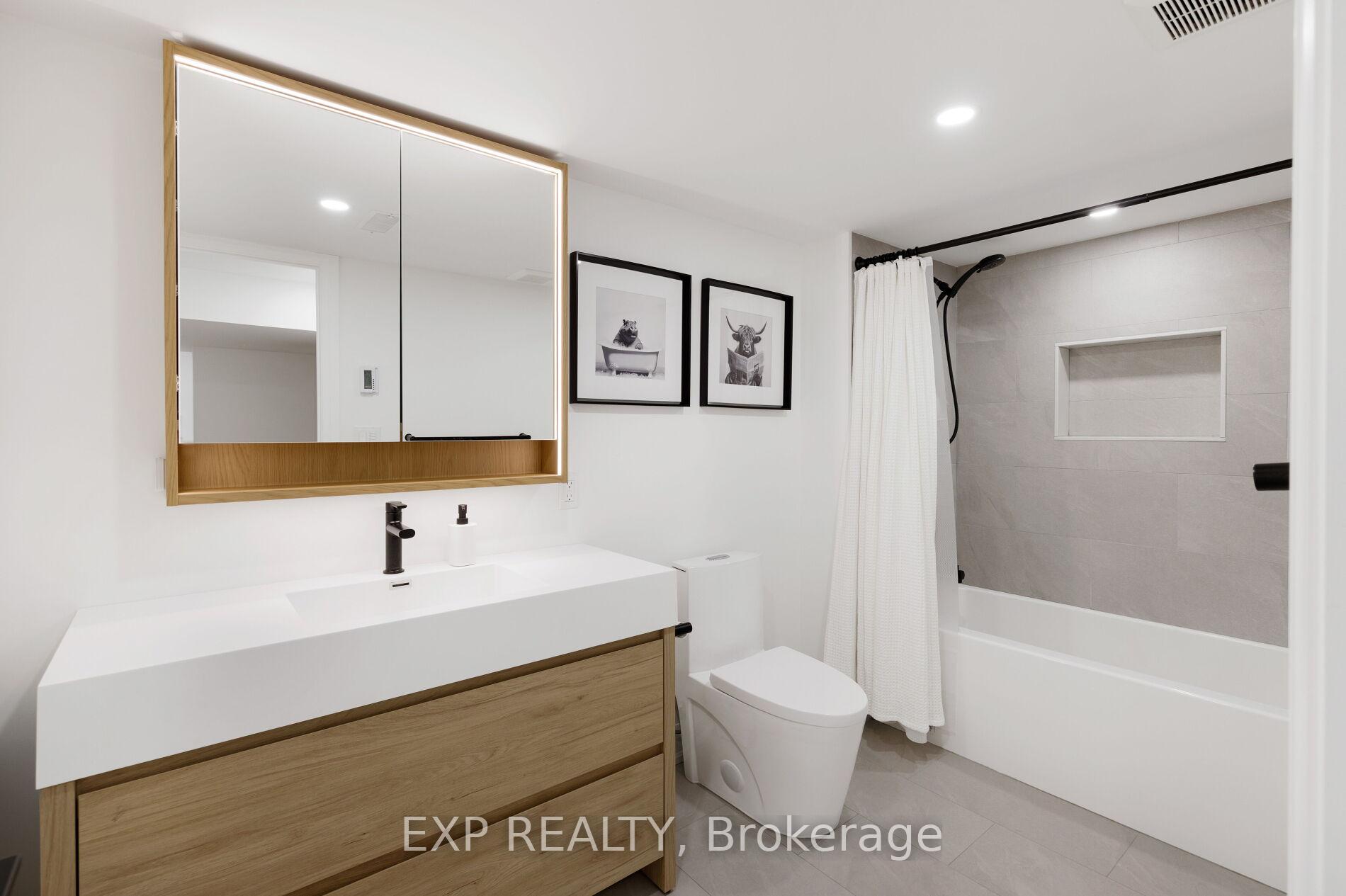 Photo 32 of 1761 Coram Crescent, Mississauga, Applewood — HOMEH