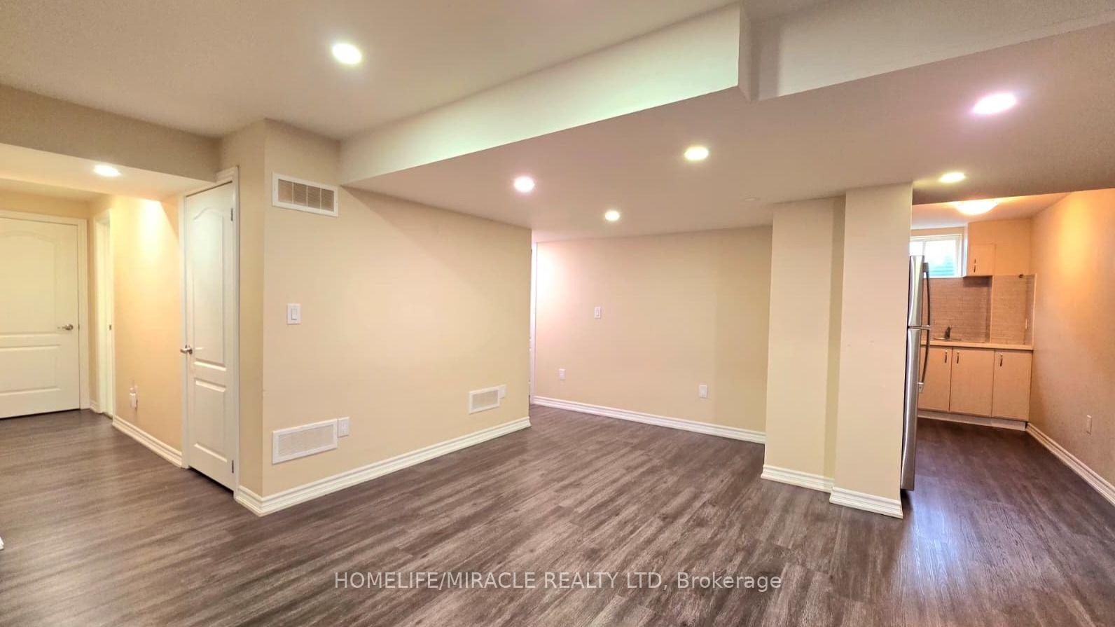 Photo 4 of Unit Lower, 91 Tysonville Circle, Brampton, Northwest Brampton — HOMEH
