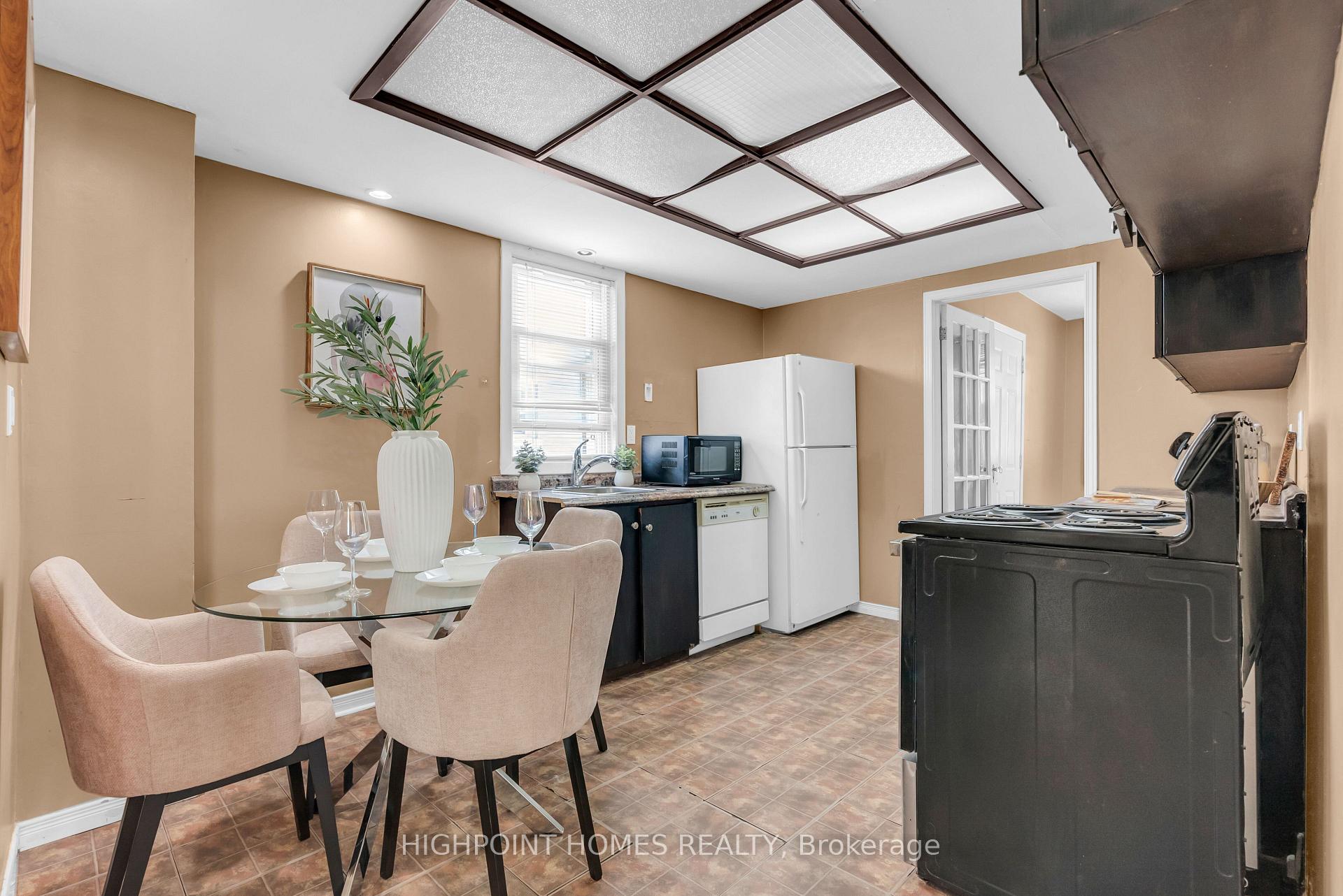 Photo 13 of 104 Park Road S, Oshawa, Vanier — HOMEH