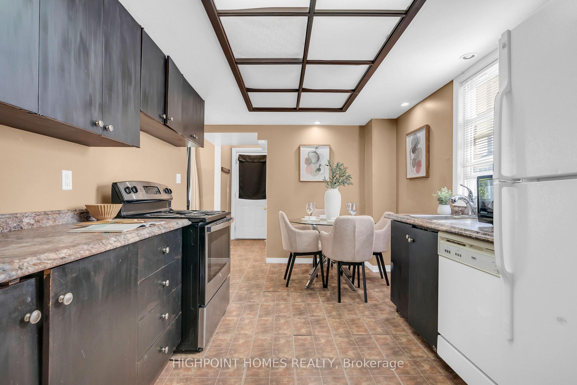 Photo 16 of 104 Park Road S, Oshawa, Vanier — HOMEH