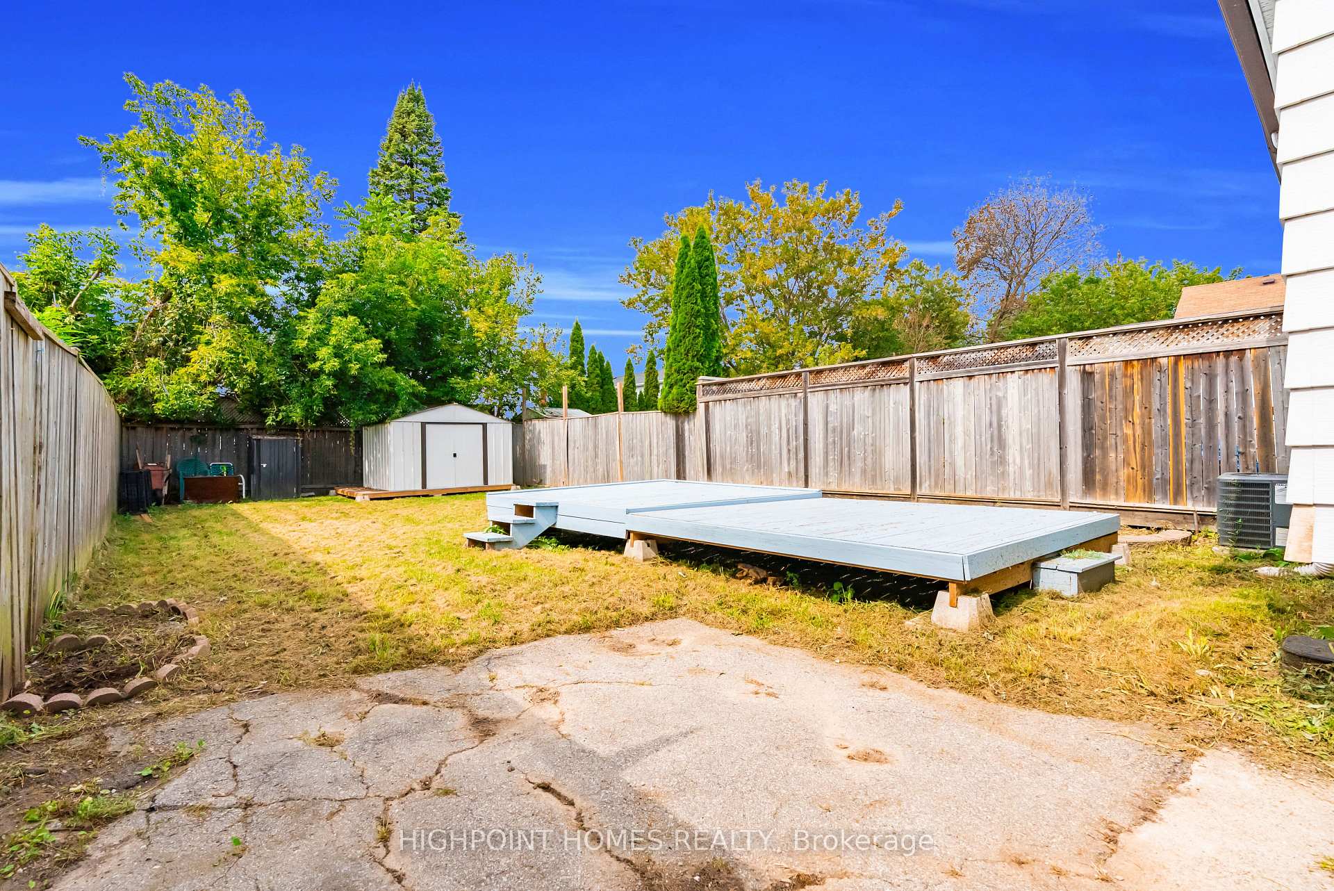 Photo 26 of 104 Park Road S, Oshawa, Vanier — HOMEH