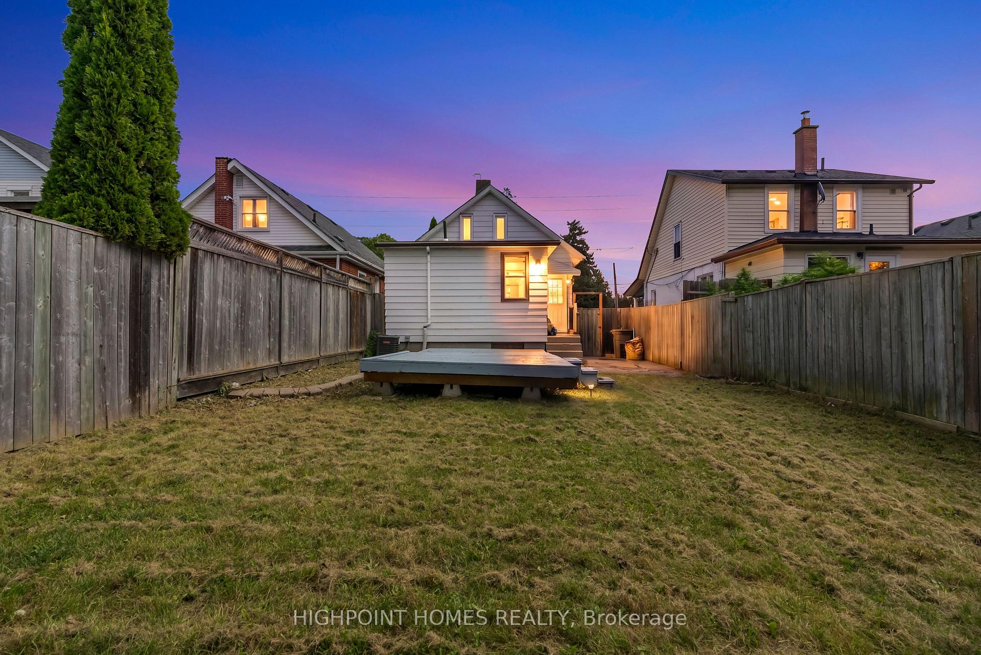 Photo 32 of 104 Park Road S, Oshawa, Vanier — HOMEH