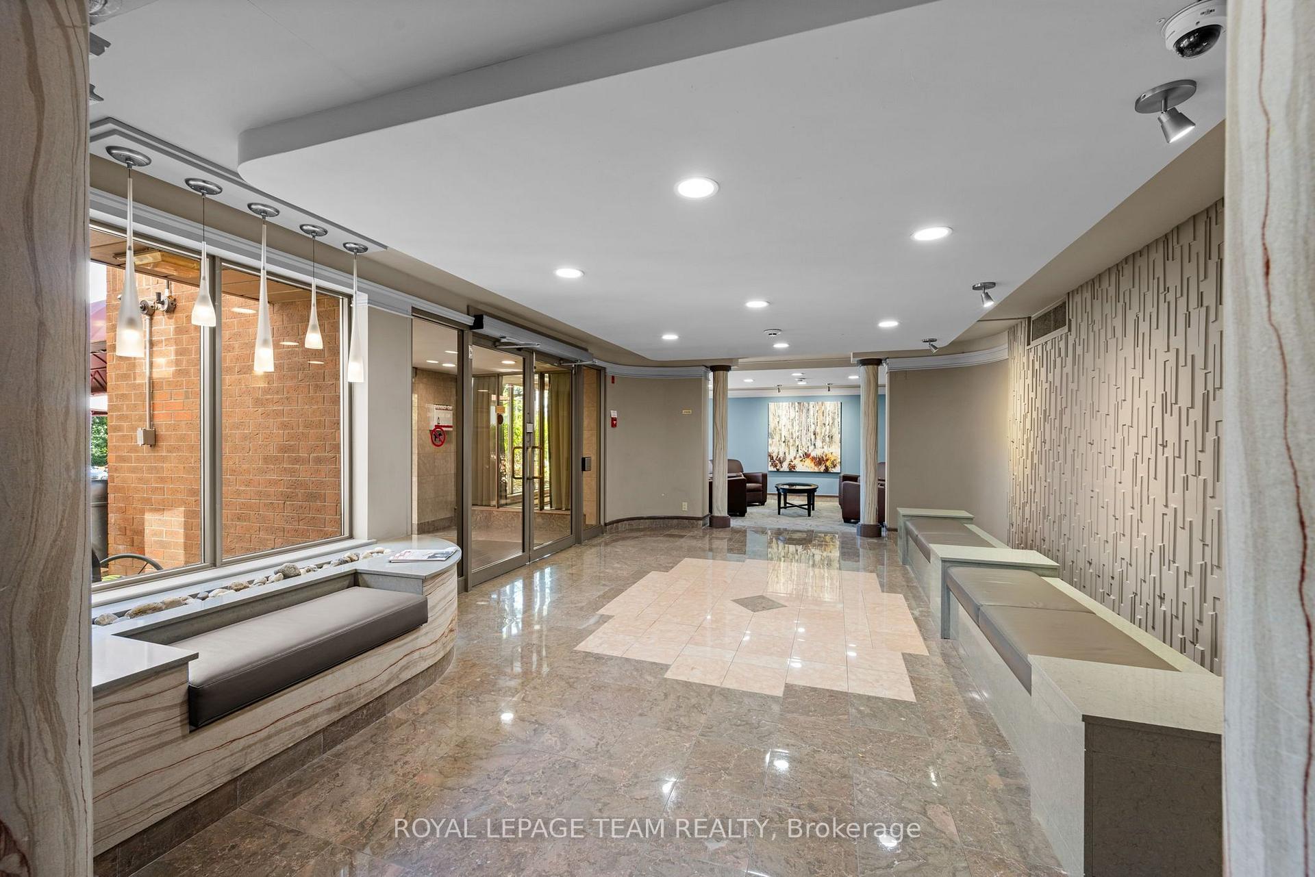 Photo 3 of Unit 406, 100 Grant Carman Drive, Ottawa, Borden Farm/Stewart Farm/Carleton Heights/Parkwood Hills — HOMEH