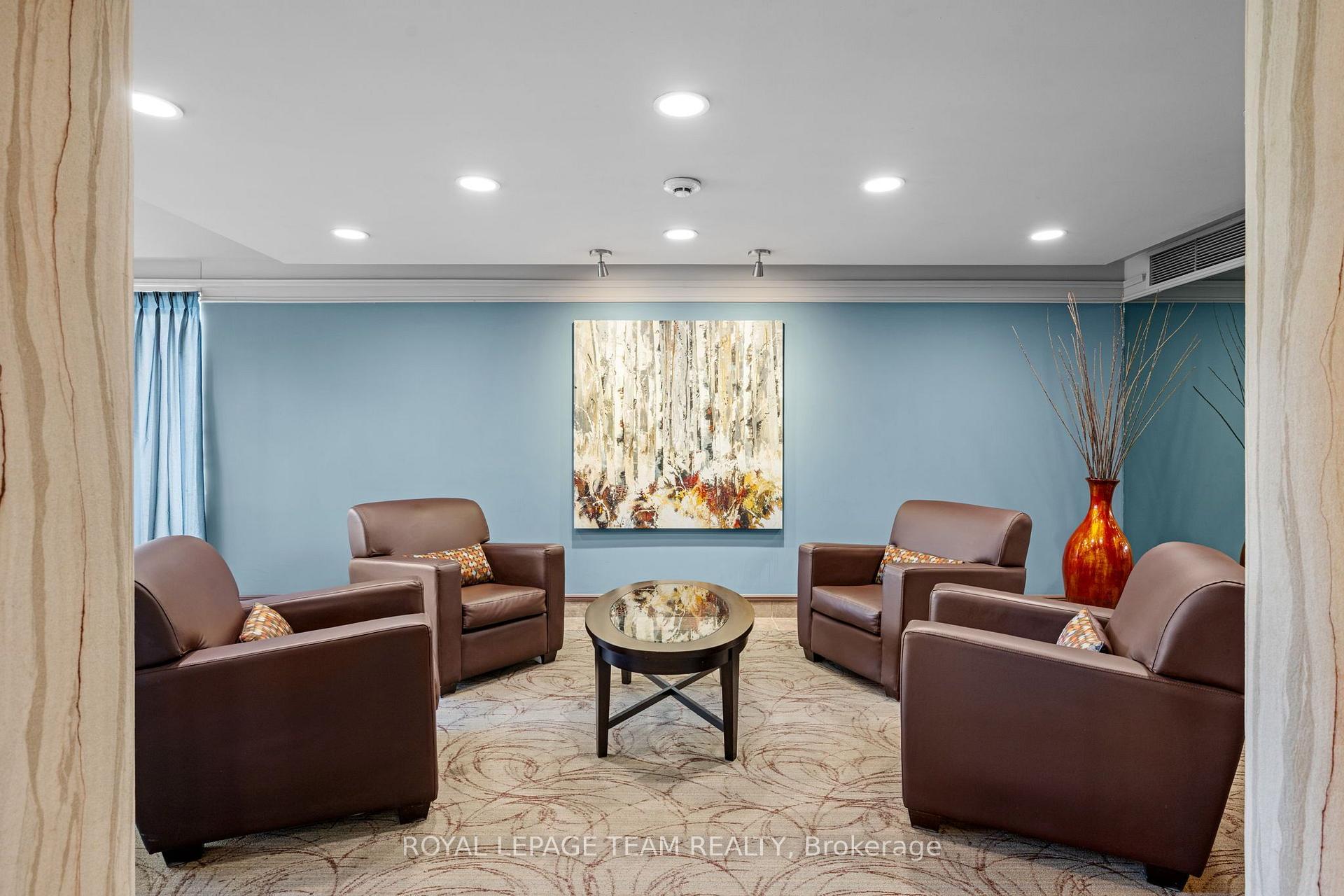 Photo 4 of Unit 406, 100 Grant Carman Drive, Ottawa, Borden Farm/Stewart Farm/Carleton Heights/Parkwood Hills — HOMEH