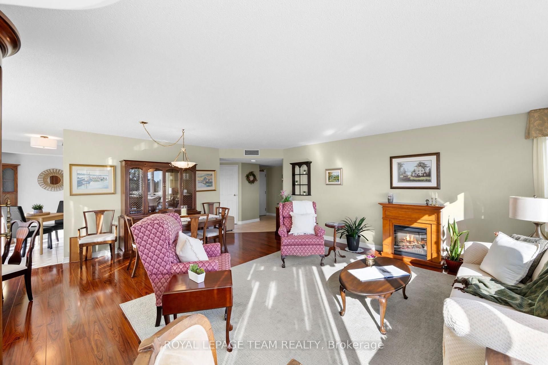 Photo 11 of Unit 406, 100 Grant Carman Drive, Ottawa, Borden Farm/Stewart Farm/Carleton Heights/Parkwood Hills — HOMEH