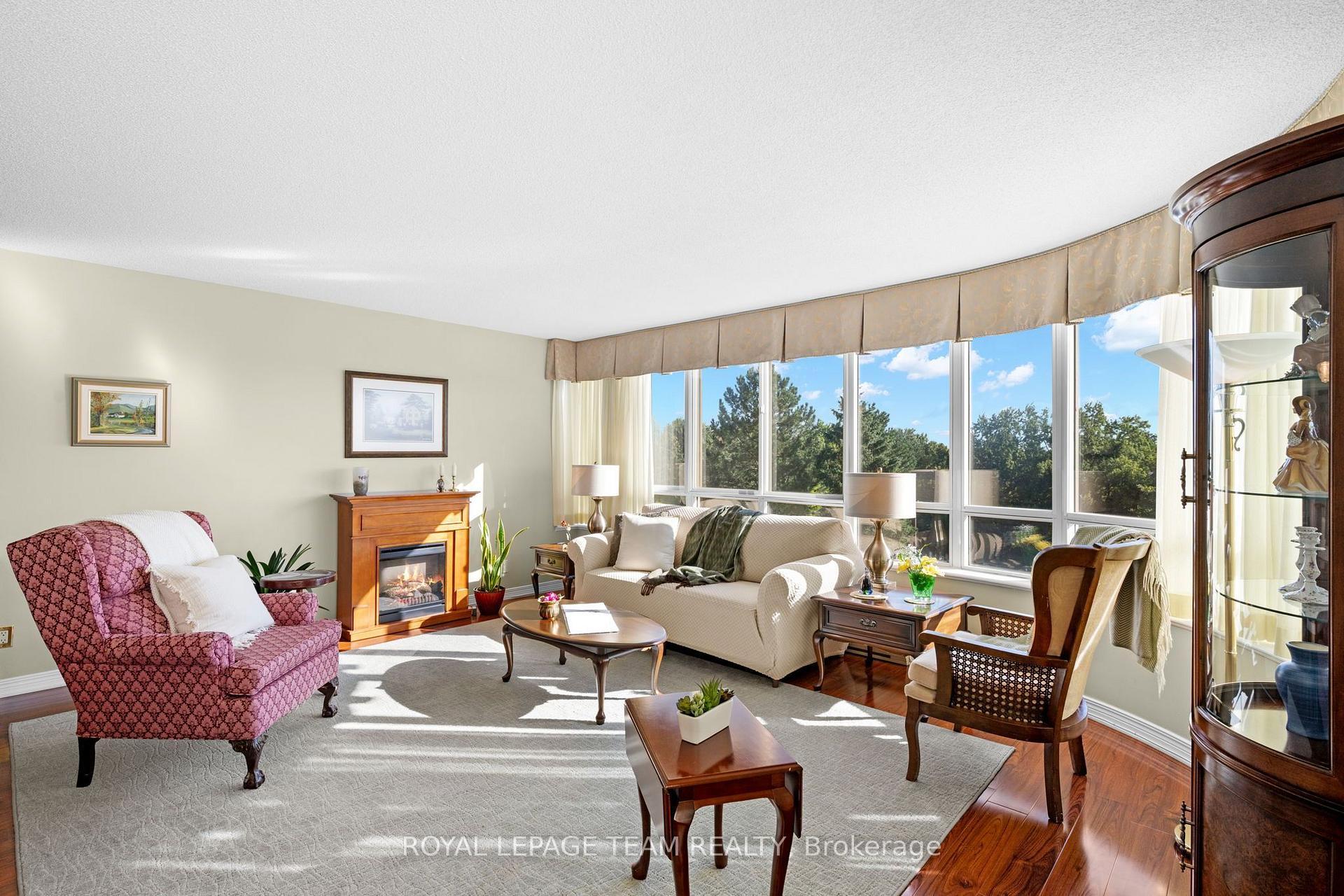 Photo 13 of Unit 406, 100 Grant Carman Drive, Ottawa, Borden Farm/Stewart Farm/Carleton Heights/Parkwood Hills — HOMEH