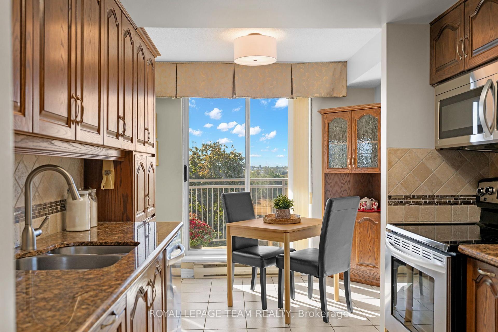Photo 20 of Unit 406, 100 Grant Carman Drive, Ottawa, Borden Farm/Stewart Farm/Carleton Heights/Parkwood Hills — HOMEH