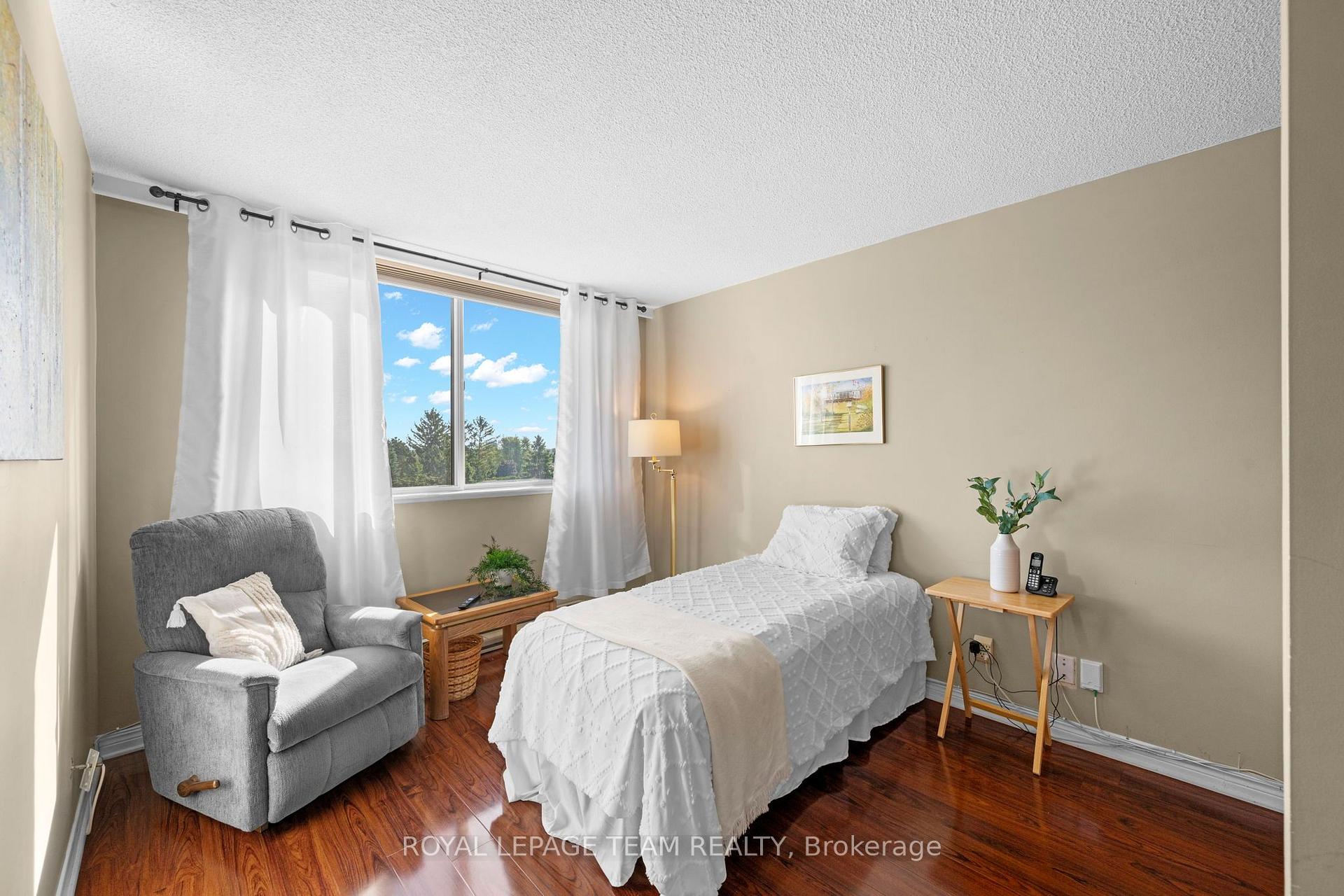 Photo 24 of Unit 406, 100 Grant Carman Drive, Ottawa, Borden Farm/Stewart Farm/Carleton Heights/Parkwood Hills — HOMEH