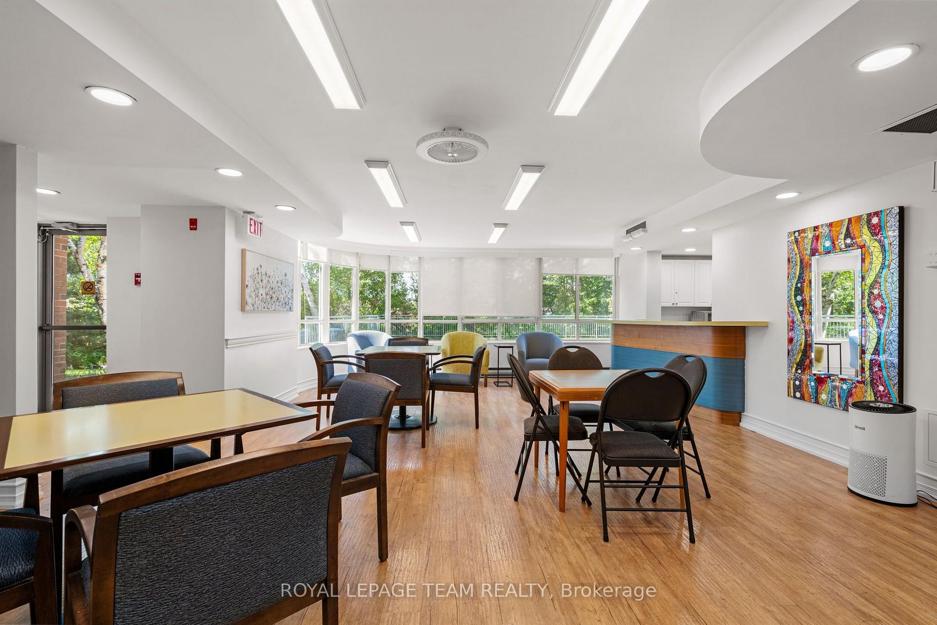 Photo 34 of Unit 406, 100 Grant Carman Drive, Ottawa, Borden Farm/Stewart Farm/Carleton Heights/Parkwood Hills — HOMEH