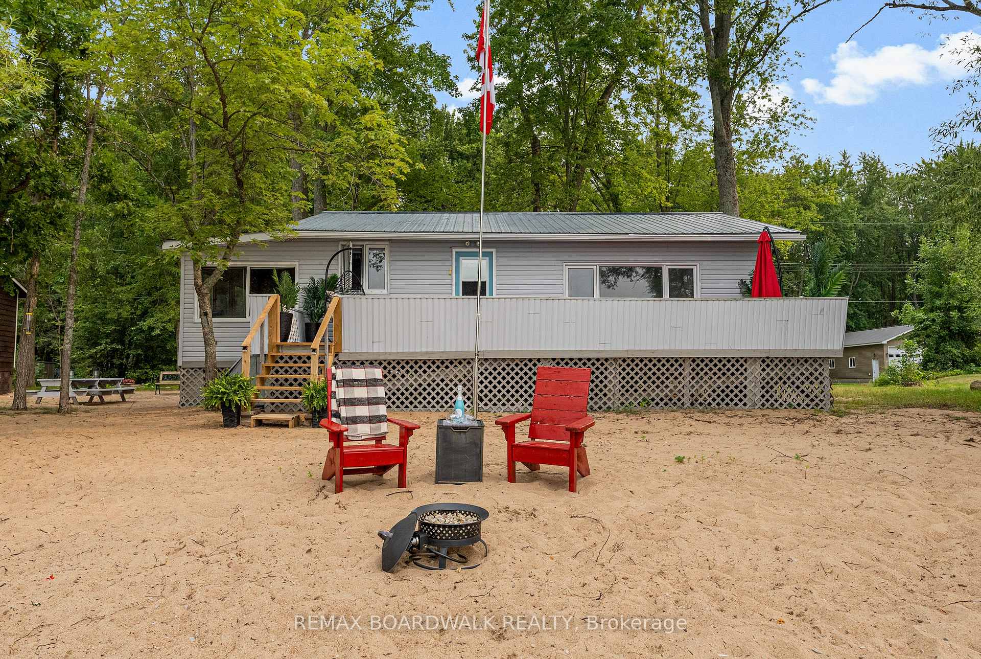 Photo 2 of 391 Leavoy Lane, Horton, Horton Twp — HOMEH