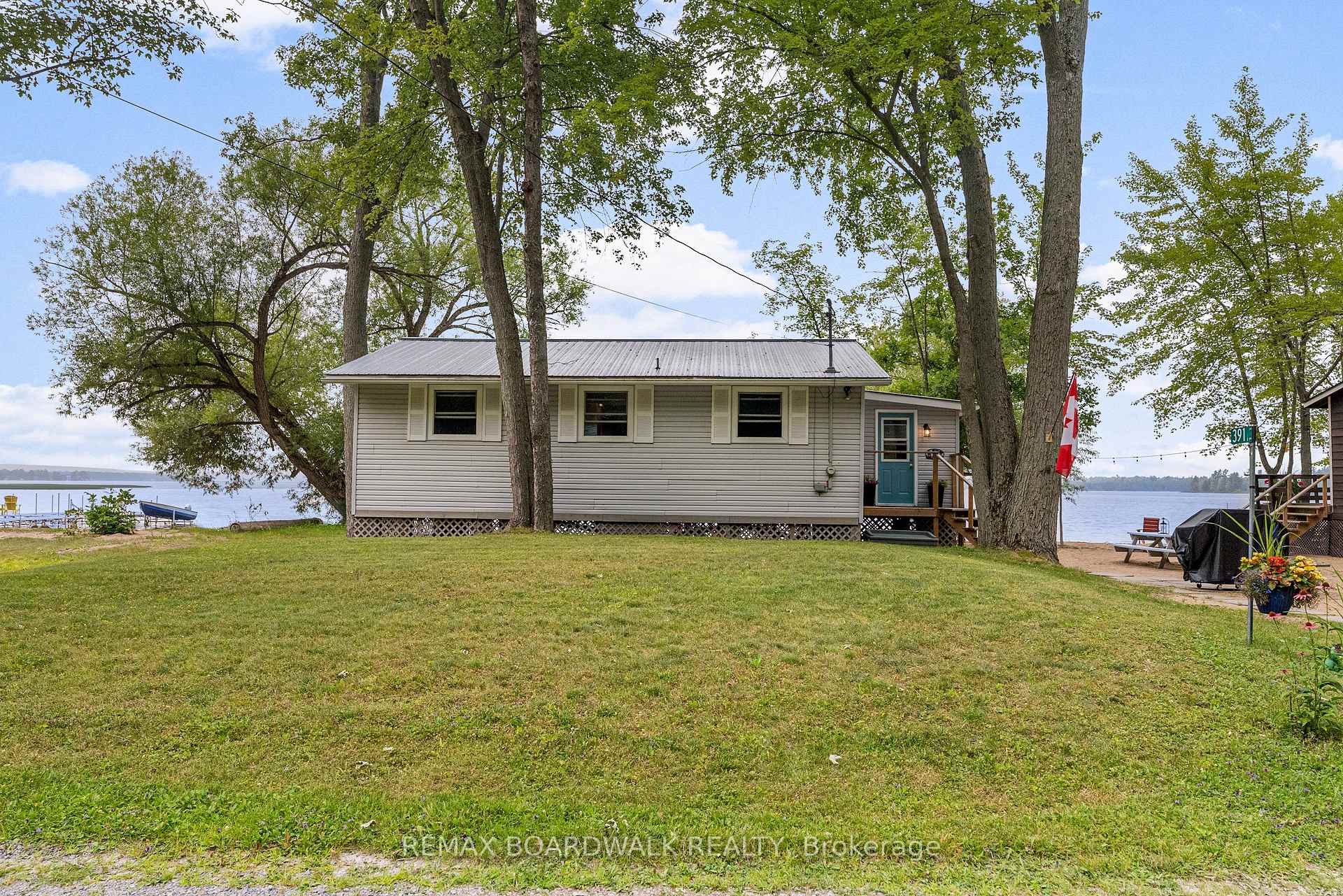 Photo 4 of 391 Leavoy Lane, Horton, Horton Twp — HOMEH
