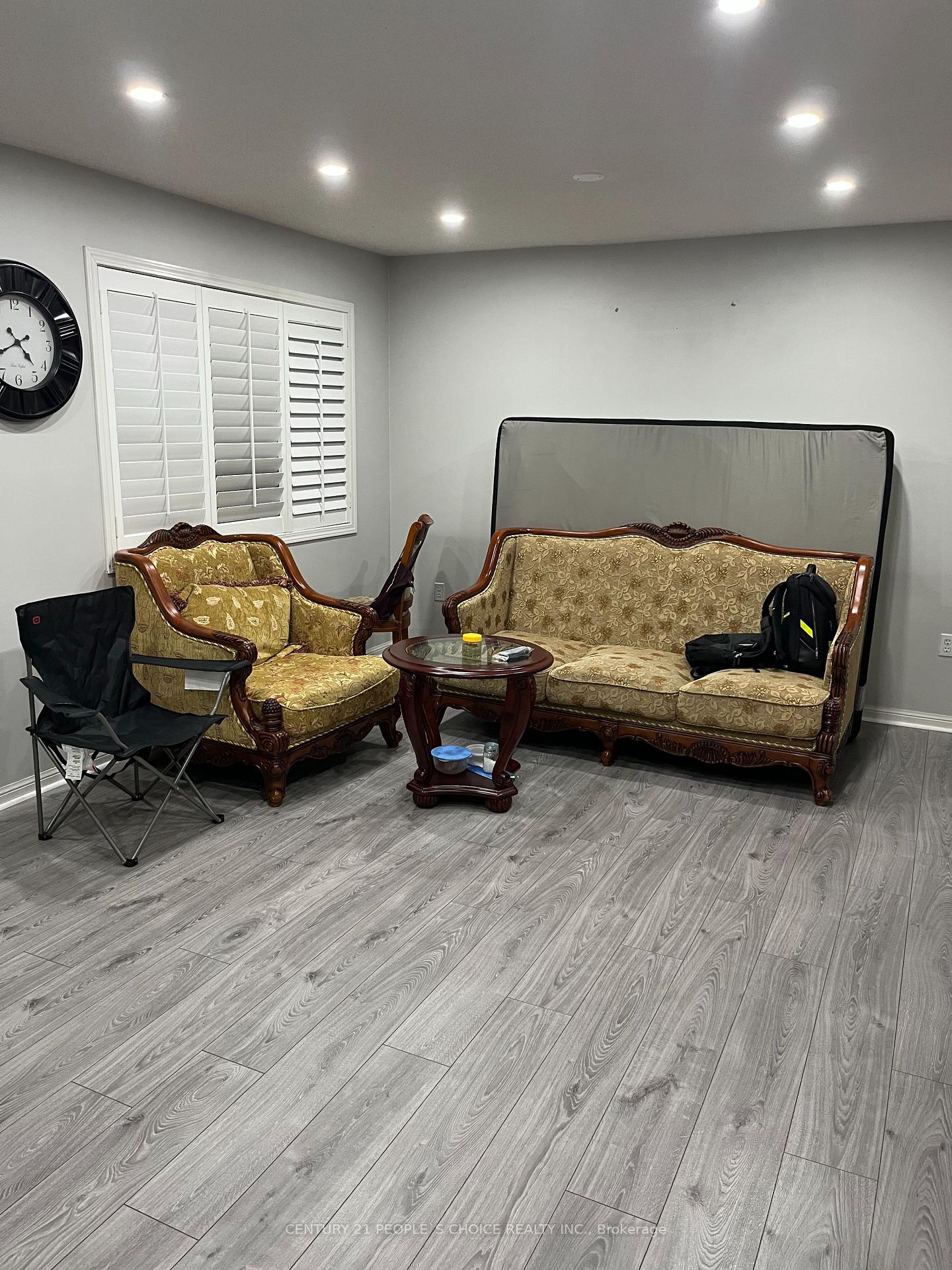 Photo 7 of 117 Decker Hollow Circle, Brampton, Credit Valley — HOMEH