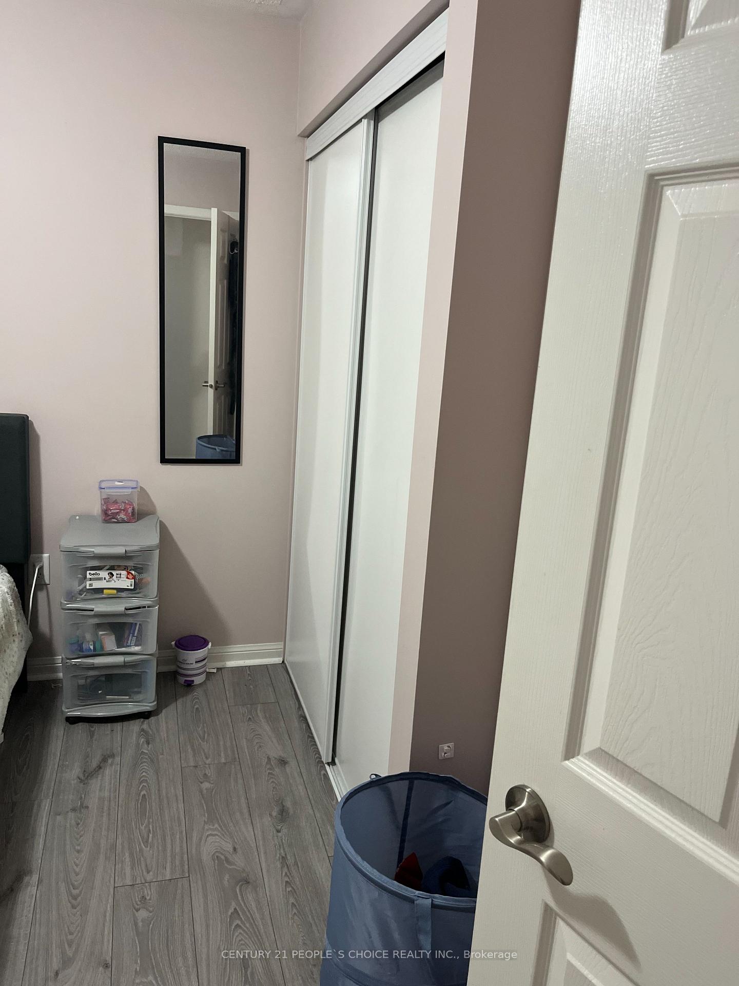 Photo 22 of 117 Decker Hollow Circle, Brampton, Credit Valley — HOMEH