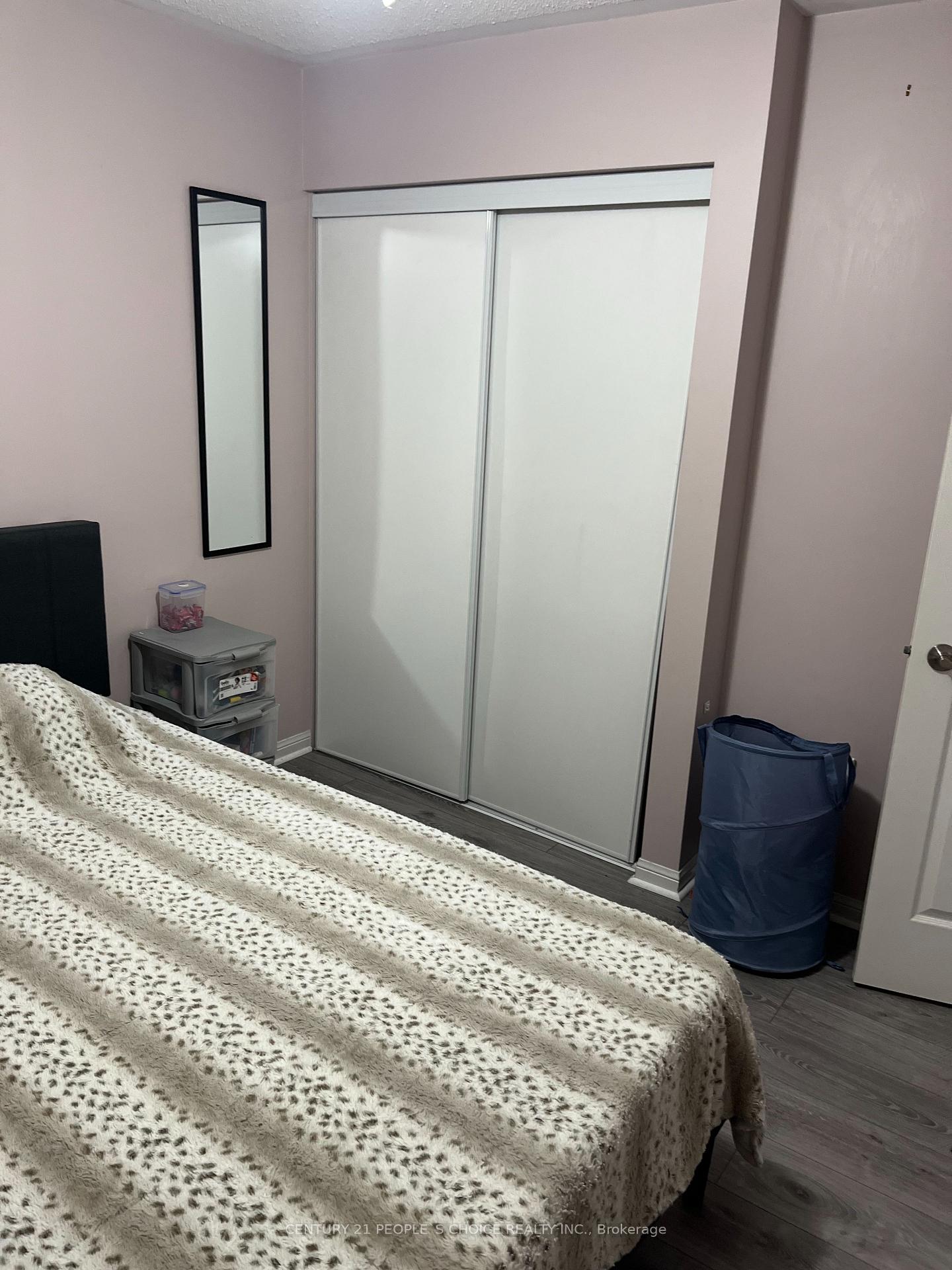 Photo 23 of 117 Decker Hollow Circle, Brampton, Credit Valley — HOMEH