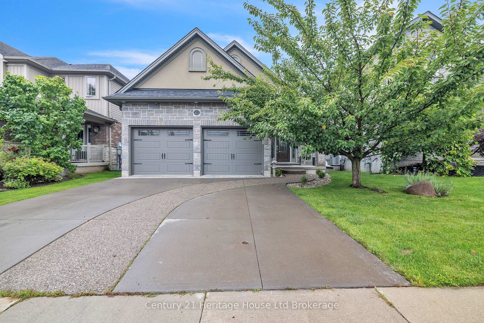 Front of 472 Fairway Road