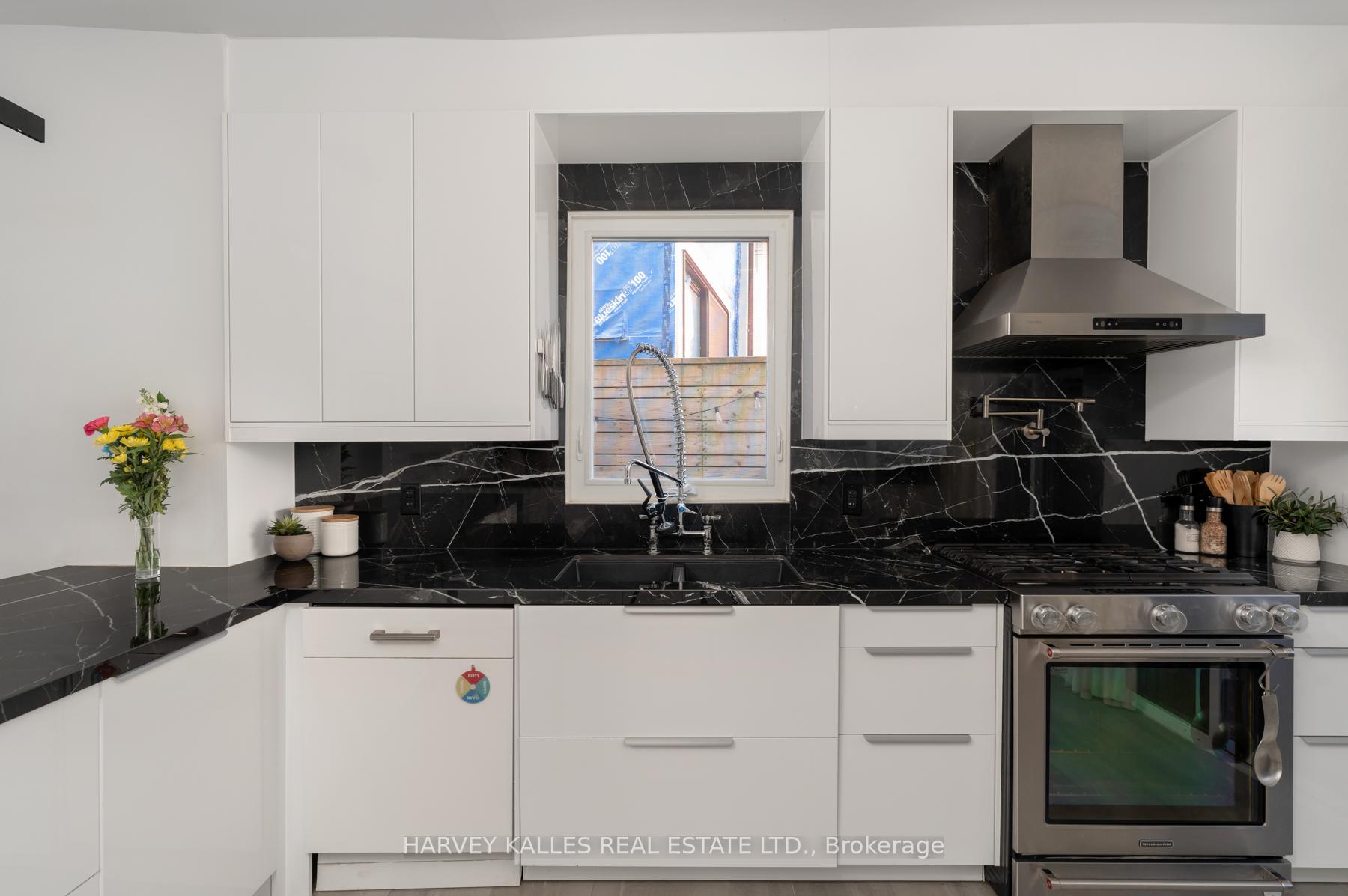 Photo 11 of 281 Lisgar Street, Toronto, Little Portugal — HOMEH