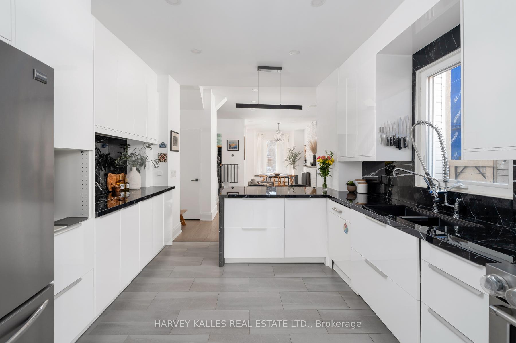Photo 13 of 281 Lisgar Street, Toronto, Little Portugal — HOMEH