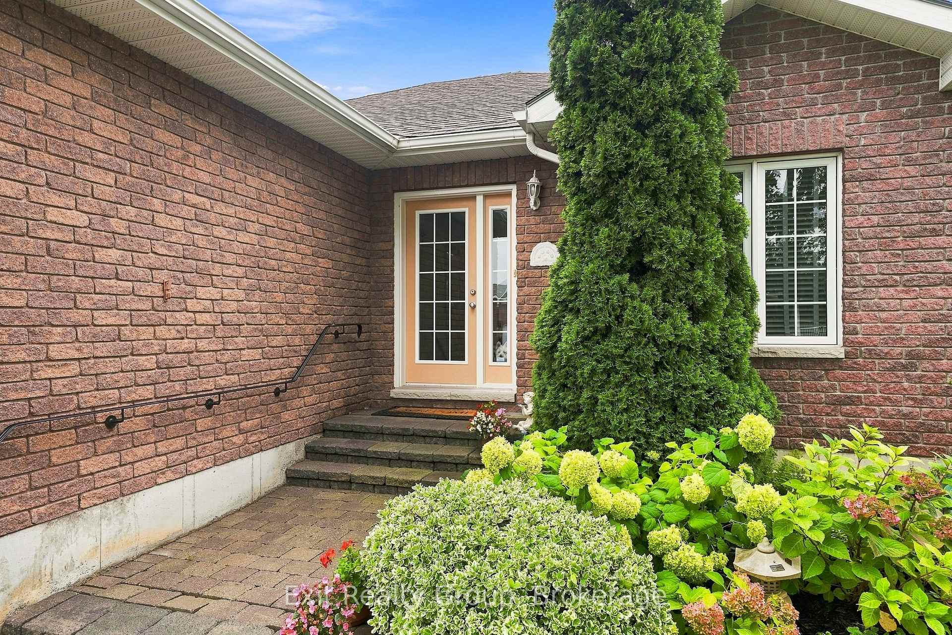 Photo 5 of 26 Aletha Drive, Prince Edward County, Wellington Ward — HOMEH