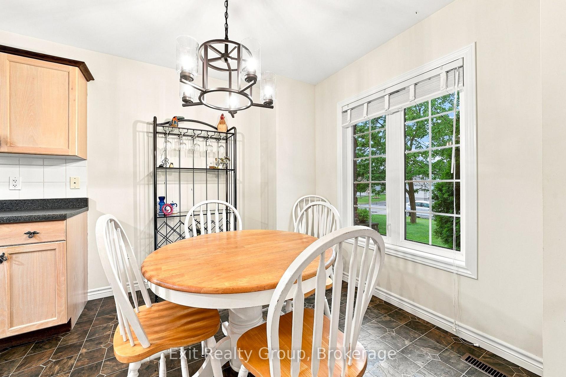 Photo 10 of 26 Aletha Drive, Prince Edward County, Wellington Ward — HOMEH
