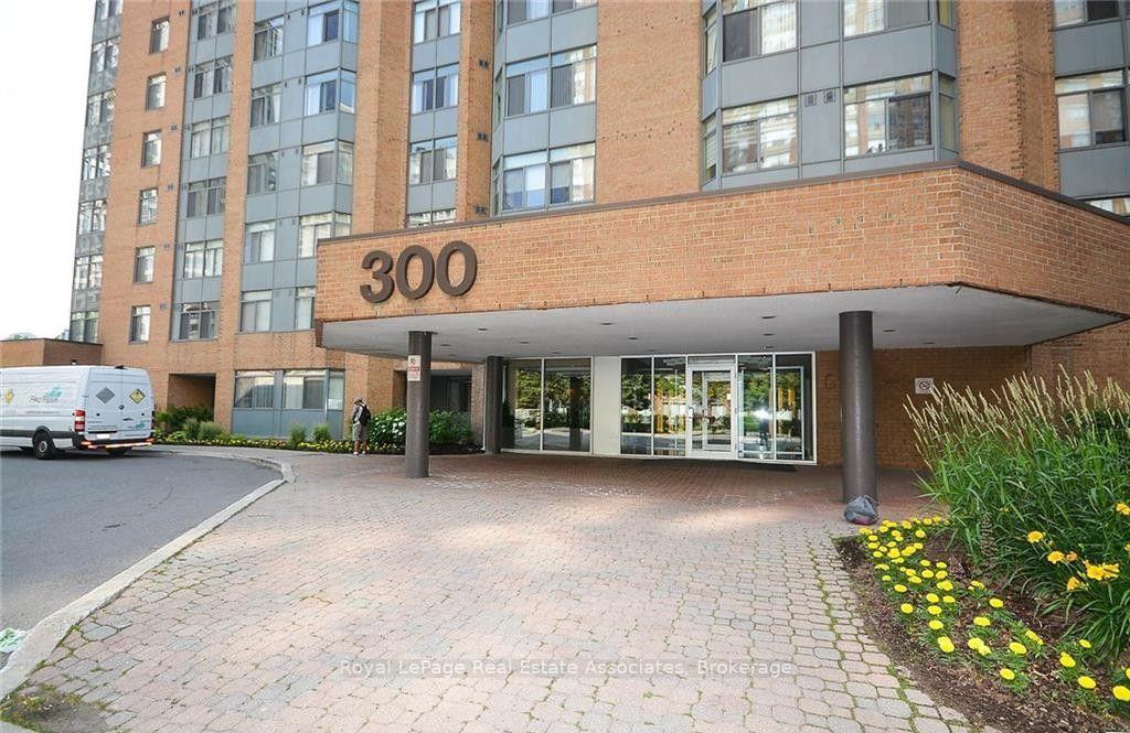 Photo 2 of Unit 507, 300 Webb Drive, Mississauga, City Centre — HOMEH