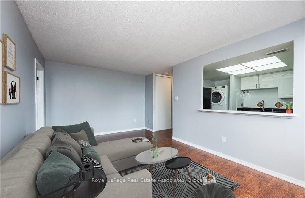 Photo 5 of Unit 507, 300 Webb Drive, Mississauga, City Centre — HOMEH