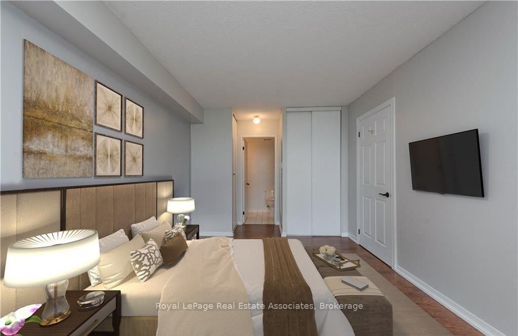 Photo 6 of Unit 507, 300 Webb Drive, Mississauga, City Centre — HOMEH