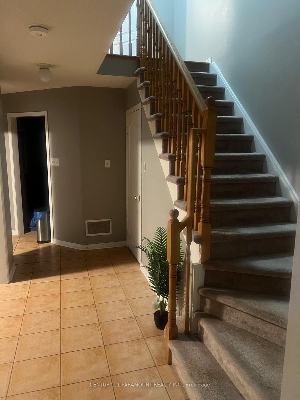 Photo 2 of 214 Albright Road W, Brampton, Fletcher's Creek Village — HOMEH