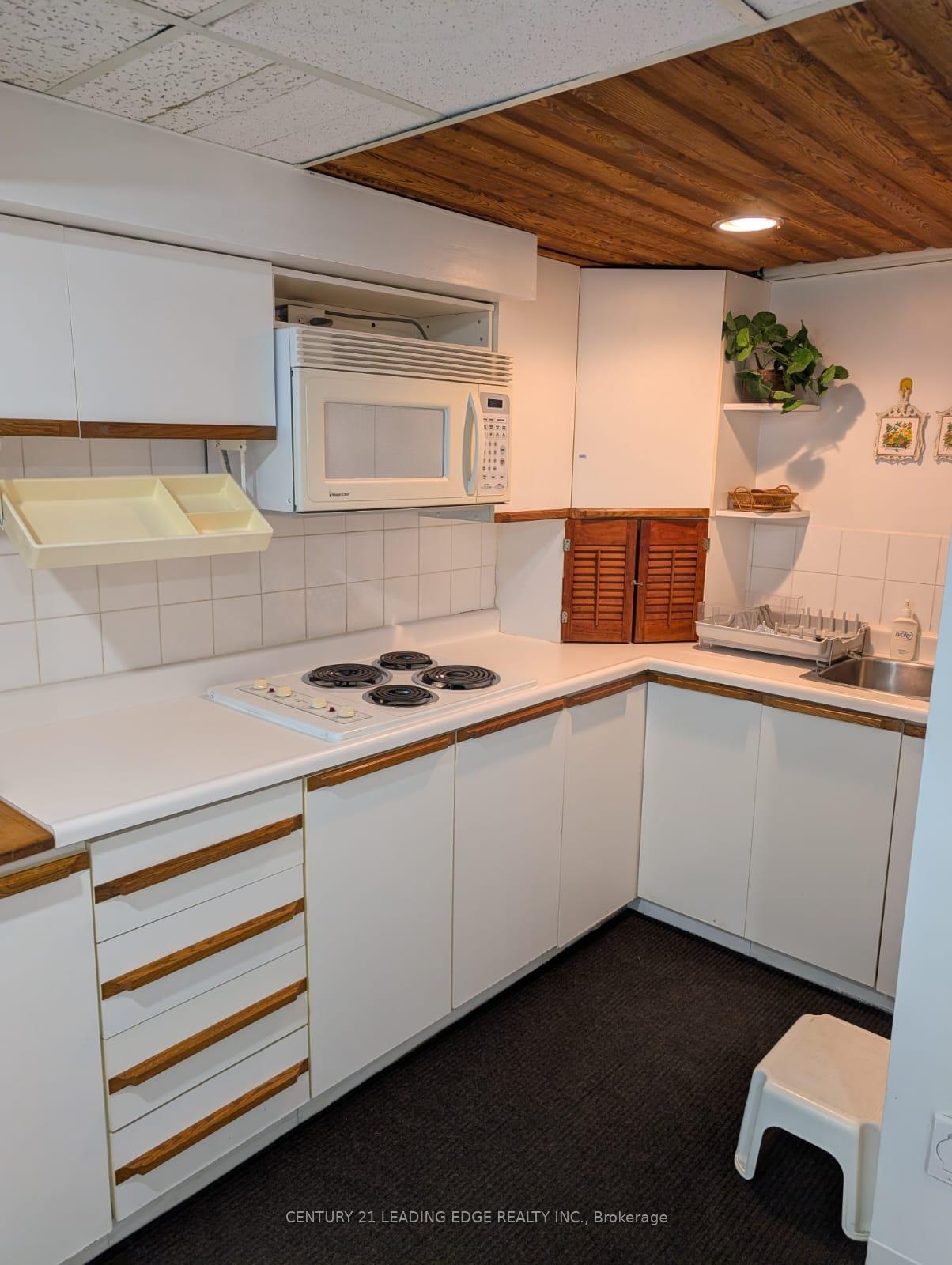 Photo 5 of Unit Basement, 171 Sexton Crescent, North York, Hillcrest Village — HOMEH