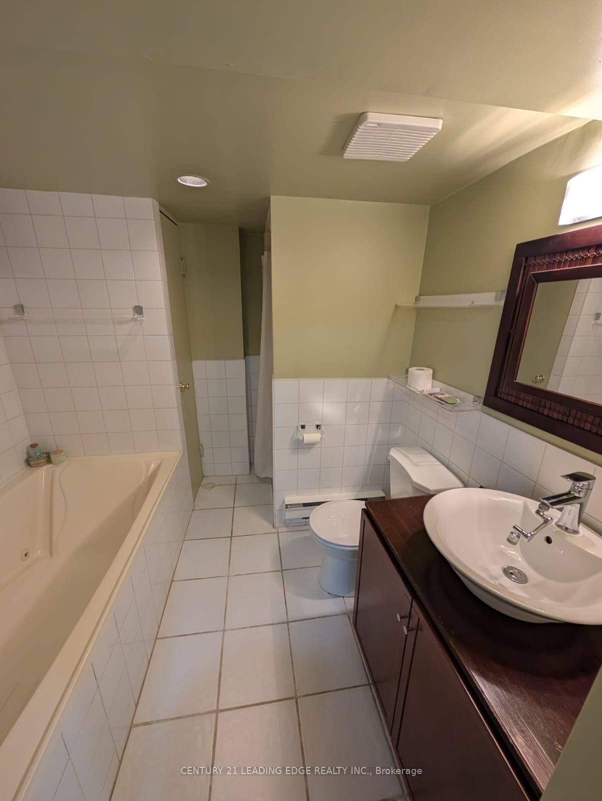 Photo 6 of Unit Basement, 171 Sexton Crescent, North York, Hillcrest Village — HOMEH
