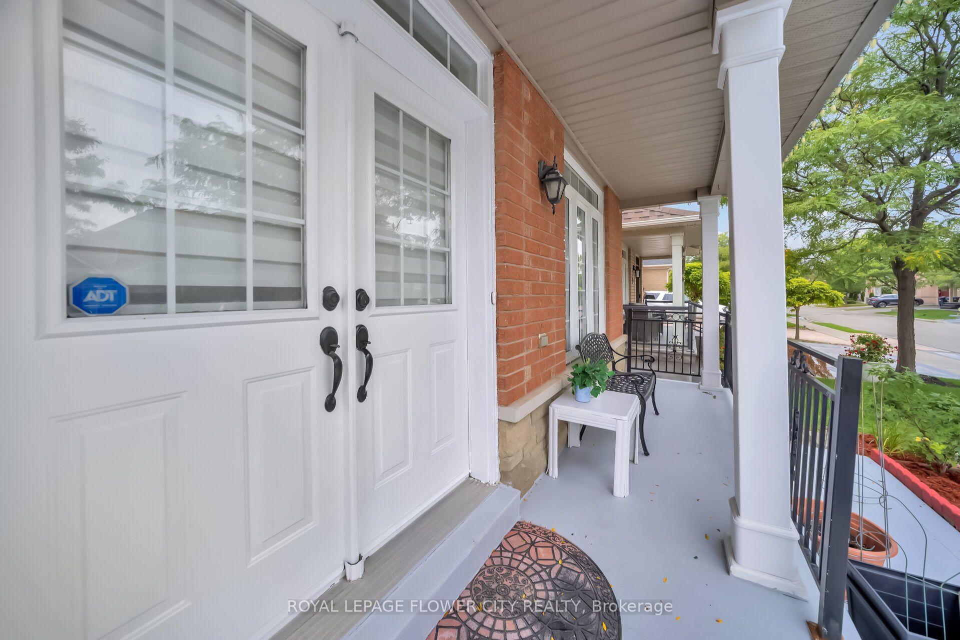 Photo 4 of 36 Borneo Crescent, Brampton, Sandringham-Wellington North — HOMEH