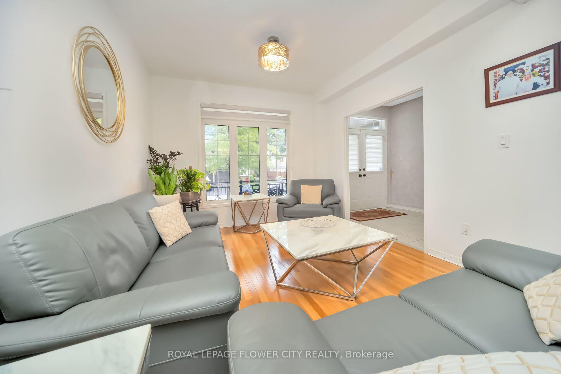 Photo 7 of 36 Borneo Crescent, Brampton, Sandringham-Wellington North — HOMEH