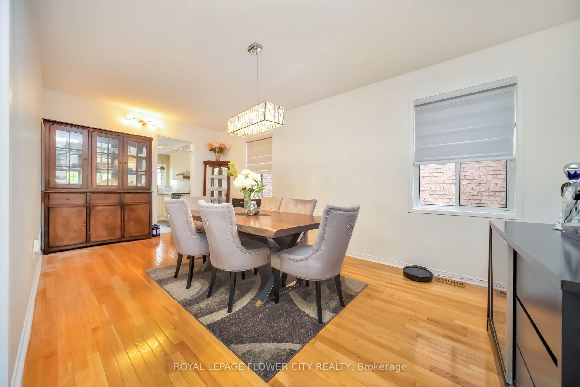 Photo 8 of 36 Borneo Crescent, Brampton, Sandringham-Wellington North — HOMEH
