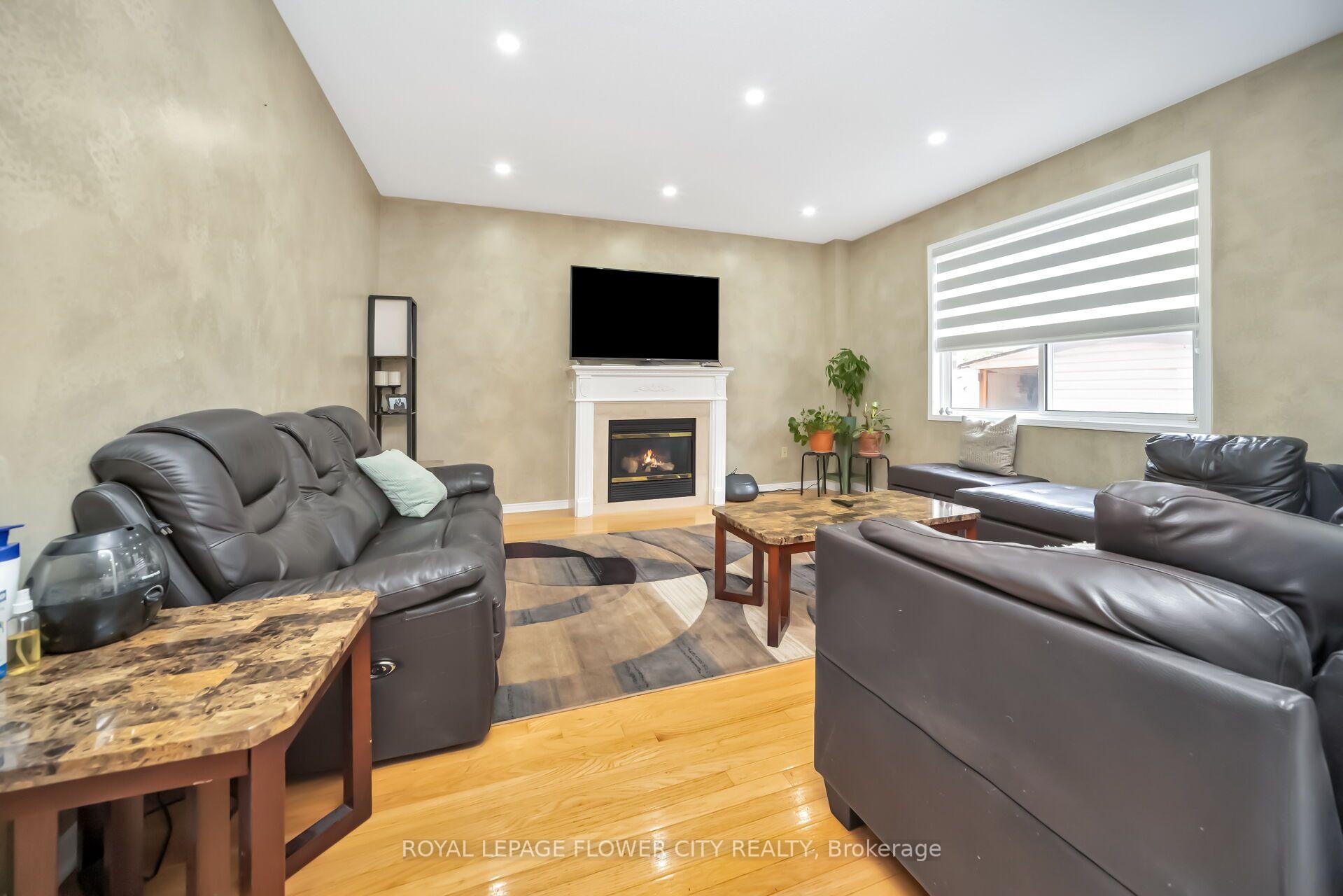 Photo 11 of 36 Borneo Crescent, Brampton, Sandringham-Wellington North — HOMEH