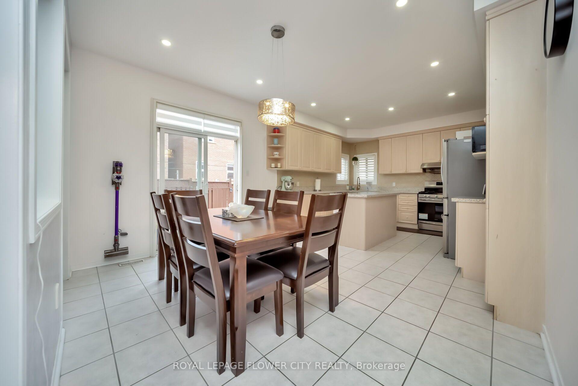 Photo 14 of 36 Borneo Crescent, Brampton, Sandringham-Wellington North — HOMEH