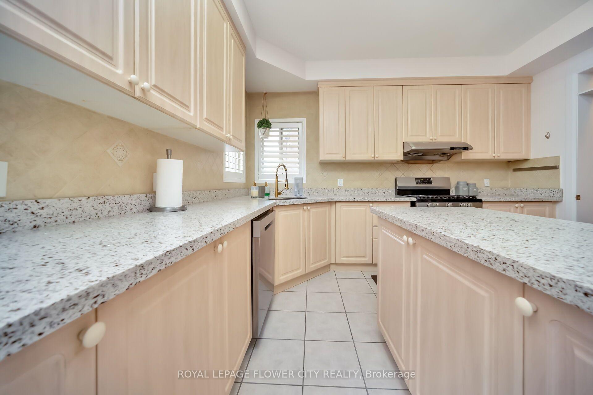 Photo 16 of 36 Borneo Crescent, Brampton, Sandringham-Wellington North — HOMEH