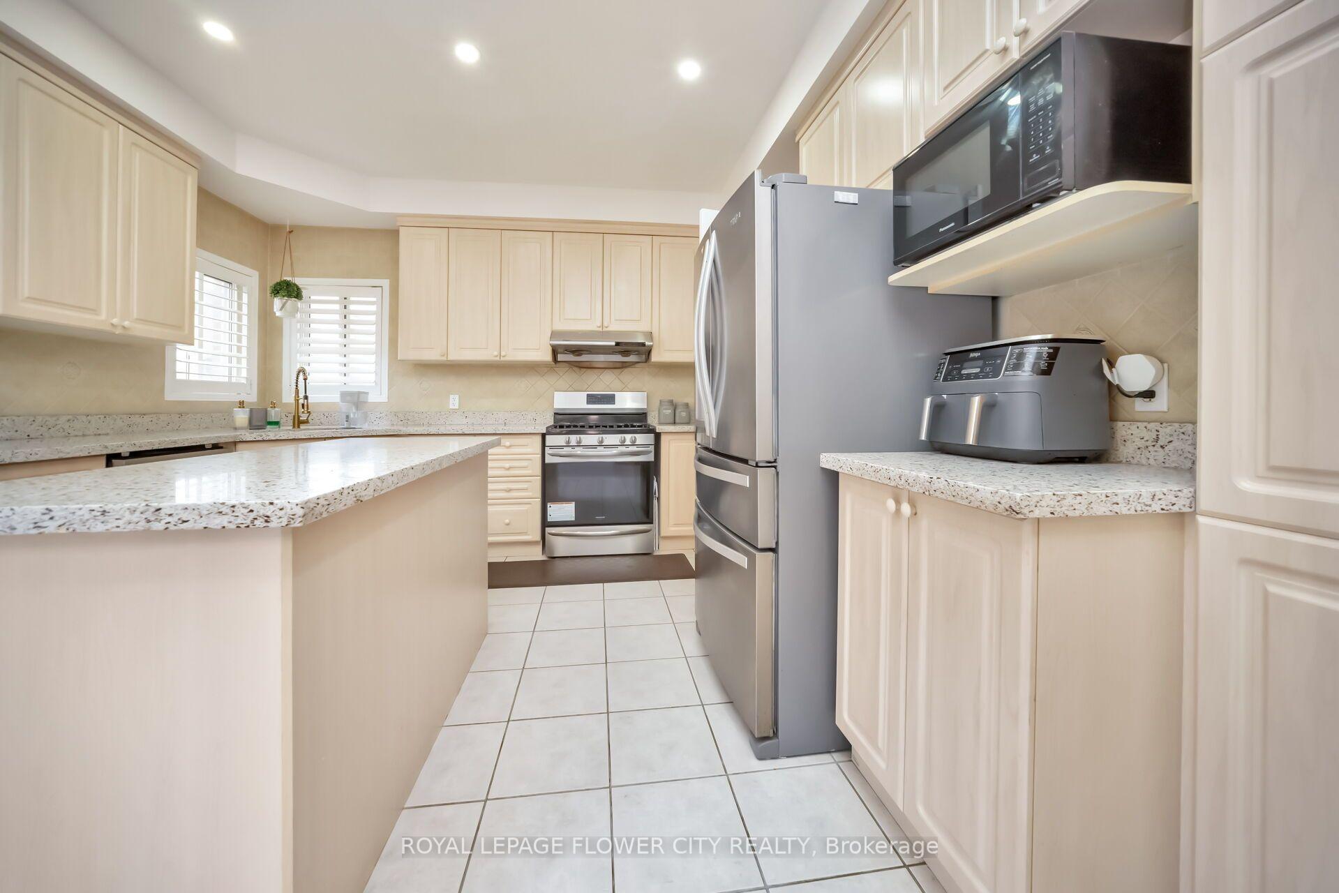 Photo 17 of 36 Borneo Crescent, Brampton, Sandringham-Wellington North — HOMEH